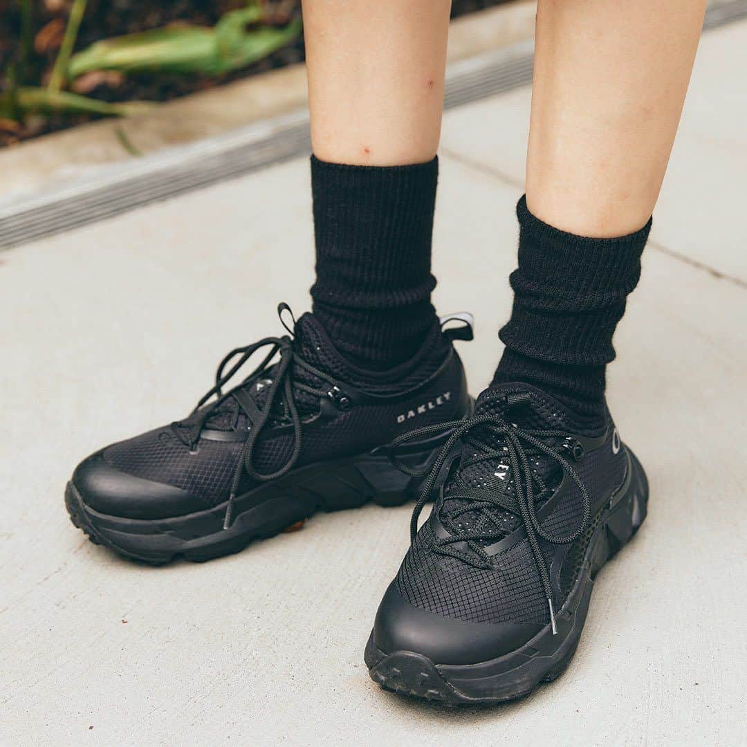 ハグマグ編集部さんのインスタグラム写真 - (ハグマグ編集部Instagram)「與賀田 真理央さん& 士貴くん・4歳  ハロウィンみたいなカラーや柄がグッド💜❕  ［mama］ Tops：jonnlynx Inner：Baserange Bottoms：JUNYA WATANABE Comme des Garçons Necklace：Laura Lombardi Bag：Handmade Shoes：Oakley  ［kids］ Tops：REPOSE AMS Bottoms：ZARA Hat：vintage Shoes：NIKE ___________________________________  詳しくはウェブサイトの記事で紹介中。プロフィールのリンクからチェックしてね🌼 @hugmug_insta ___________________________________ #hugmug#ハグマグ#親子スナップ#ママファッション#ストリートコーデ#ガーリーカジュアル#秋コーデ#秋ファッション#秋服#リンクコーデ#親子リンク#キッズファッション#キッズスタイル#ママコーデ#ママコーデファッション#カジュアルコーデ#秋色カラー#おしゃれキッズ#ベビー服#男の子コーデ#女の子コーデ#家族コーデ#ファッションスナップ#親子ファッション#家族コーデ#家族写真#家族スナップ#親子リンクコーデ#親子ペアルック#親子装#ハグマグファミリー」10月20日 18時03分 - hugmug_insta
