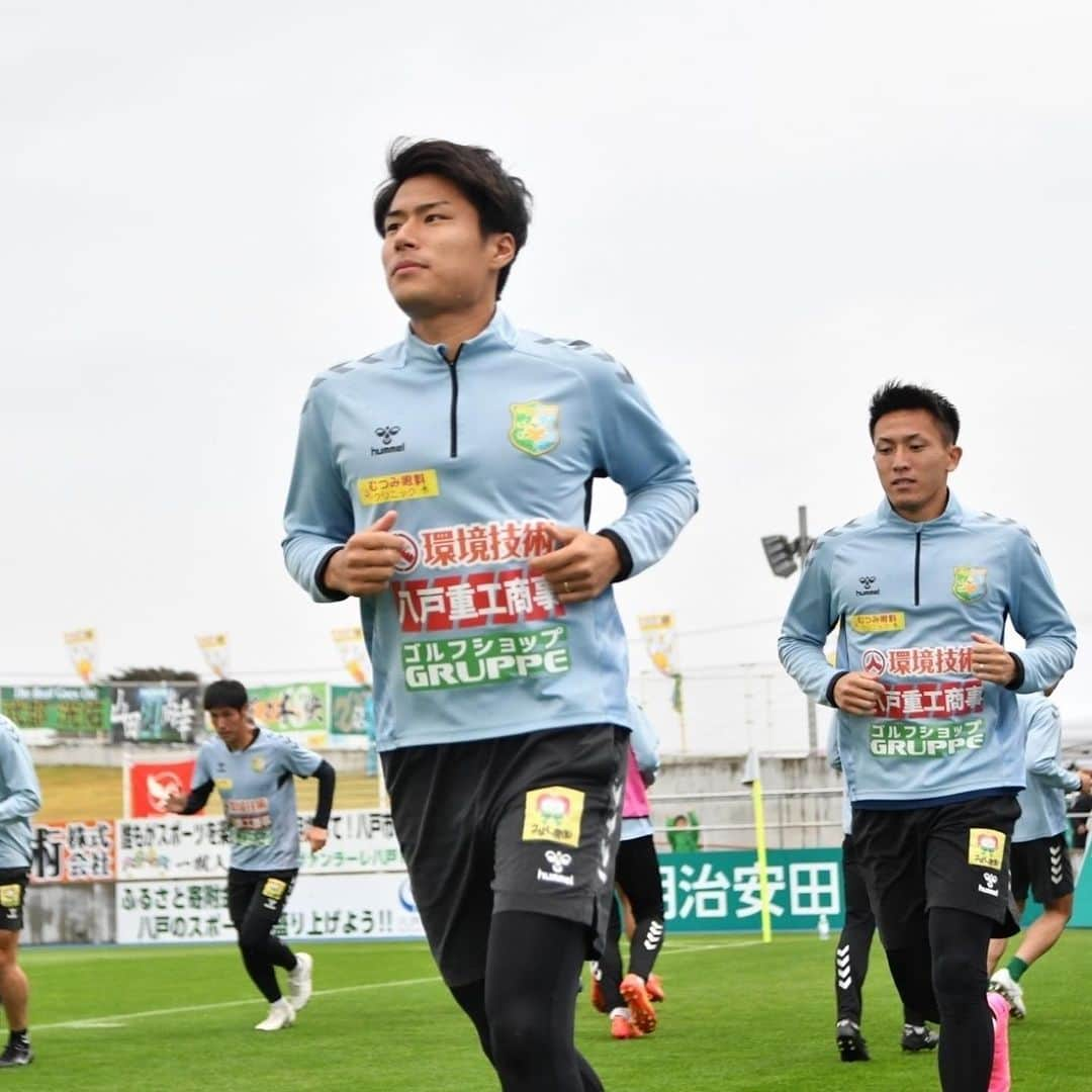 ヴァンラーレ八戸さんのインスタグラム写真 - (ヴァンラーレ八戸Instagram)「2023.10.15(Sun) vs.鹿児島ユナイテッドFC  蓑田 広大/Kodai MINODA  #ヴァンラーレ八戸 #八戸市 #八戸 #十和田市 #三沢市 #三戸町 #田子町 #南部町 #新郷村 #階上 #おいらせ町 #五戸町 #六戸町 #七戸町 #東北町 #野辺地町 #横浜町 #六ヶ所村 #青森県 #Jリーグ #jleague #サッカー #soccer #football  #hachinohe #aomori  #全緑EVERGREEN #はちのへ #あおもり #湘南ベルマーレ」10月20日 18時07分 - vanraure8nohe