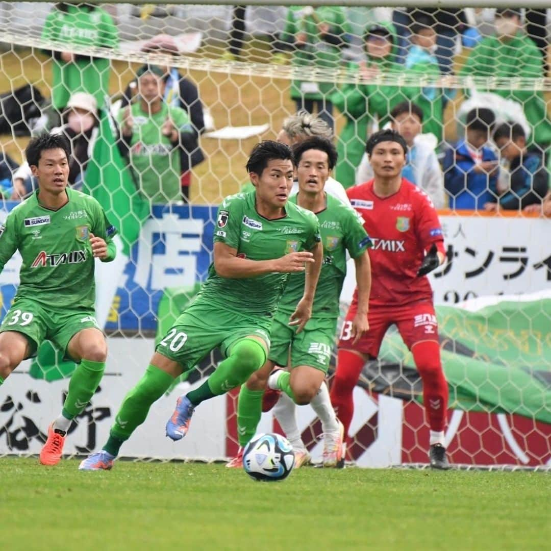 ヴァンラーレ八戸さんのインスタグラム写真 - (ヴァンラーレ八戸Instagram)「2023.10.15(Sun) vs.鹿児島ユナイテッドFC  蓑田 広大/Kodai MINODA  #ヴァンラーレ八戸 #八戸市 #八戸 #十和田市 #三沢市 #三戸町 #田子町 #南部町 #新郷村 #階上 #おいらせ町 #五戸町 #六戸町 #七戸町 #東北町 #野辺地町 #横浜町 #六ヶ所村 #青森県 #Jリーグ #jleague #サッカー #soccer #football  #hachinohe #aomori  #全緑EVERGREEN #はちのへ #あおもり #湘南ベルマーレ」10月20日 18時07分 - vanraure8nohe