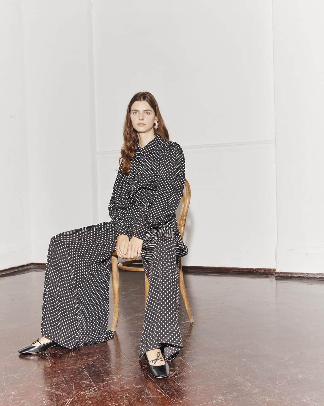 ゴーストのインスタグラム：「For an ultra comfortable easy throw on look discover our flora crepe jumpsuit. Created with a modern silhouette and timeless print our flora jumpsuit is wardrobe must-have.」