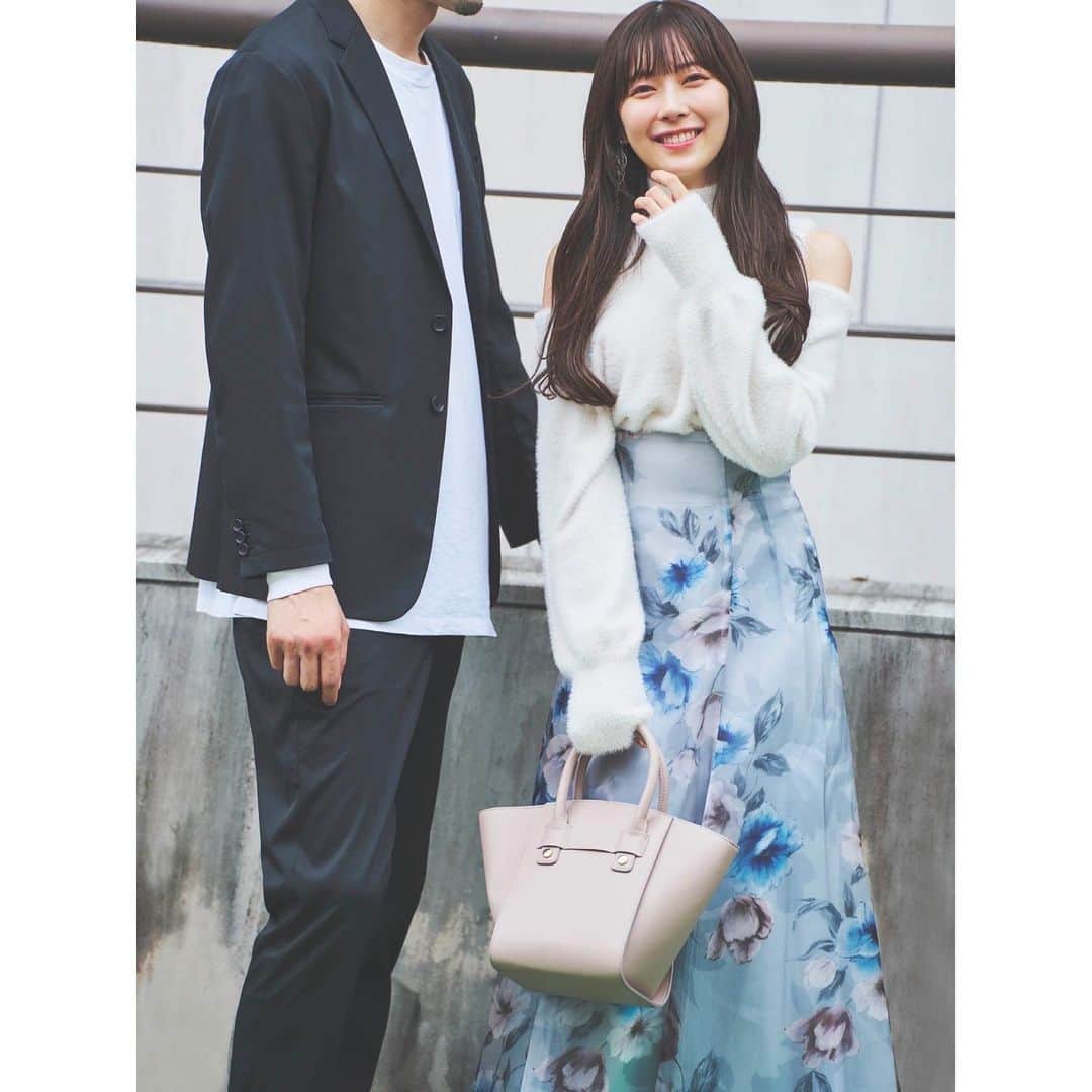 MERCURYDUOさんのインスタグラム写真 - (MERCURYDUOInstagram)「《 WEB CATALOG INFO 》  ㅤ ✔️10.20(FRI)release!! #渡辺美優紀 さんが着るMERCURYDUOの新作コレクション公開！  “When you're ready”  上品さ漂う千鳥柄のニットワンピースに あえてオーバーサイズのジャケットを羽織ったり、  光沢感が上品な花柄スカートに さり気ない肌見せニットを合わせたコーディネートなど、  気取らないフェミニンスタイルを提案します。  このWEBマガジンだけに魅せてくれた、 渡辺美優紀さんのナチュラルな着こなしと愛くるしい表情は必見です。  ㅤ #RUNWAYchannel にて特集ページUP！ 渡辺美優紀さん着用アイテムを全店舗・WEBにて販売開始！  ———————————————  人気スタッフのコーディネートはこちら ▶︎ @mercuryduo_stylingㅤㅤㅤㅤㅤㅤ  #MERCURYDUO #マーキュリーデュオ #mercuryduo_watanabemiyuki #RUNWAYchannel #渡辺美優紀 #みるきー #ちゃぷ民  ———————————————」10月22日 18時00分 - mercuryduo_com