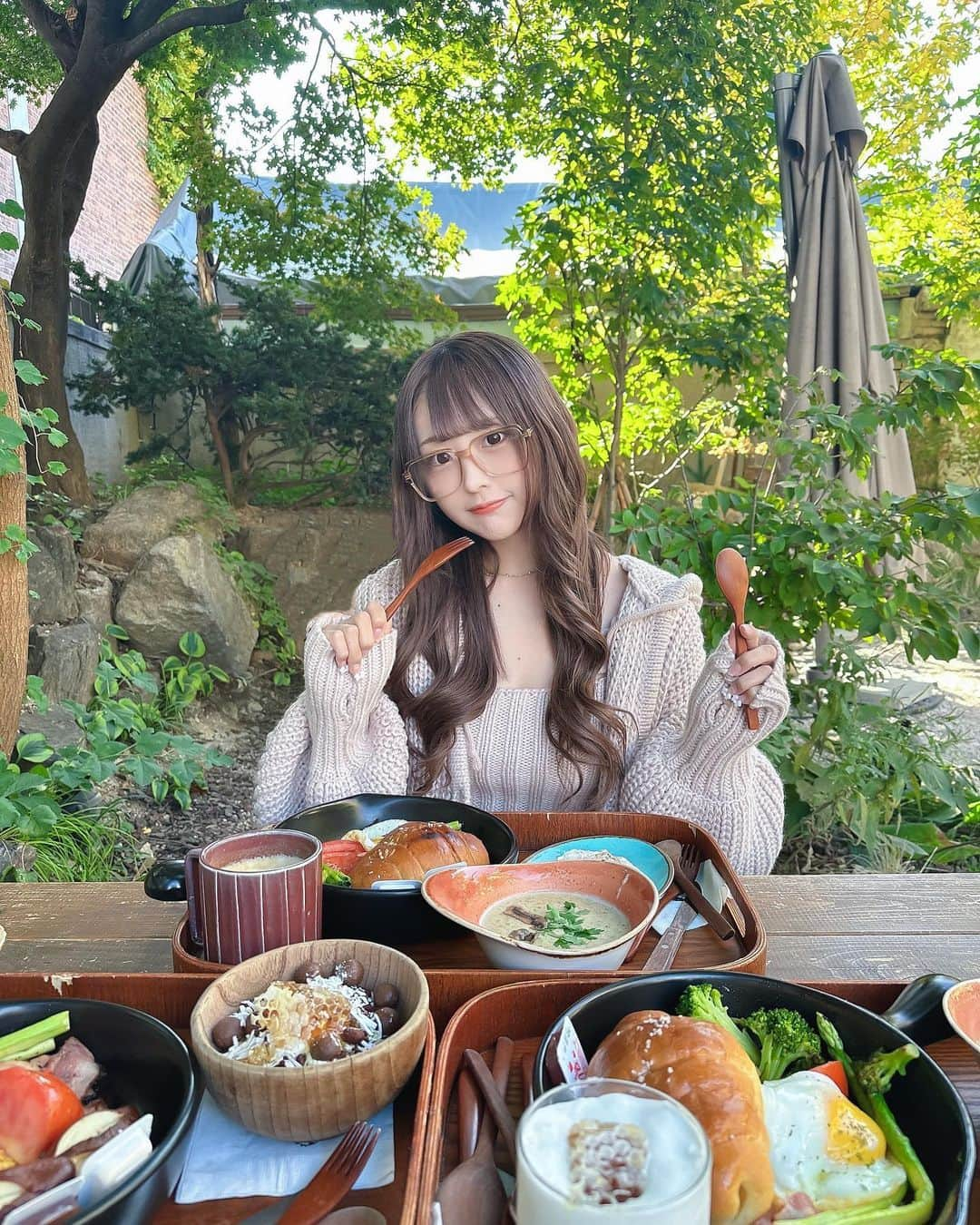 神楽ひなこのインスタグラム：「韓国投稿スタート♡♡ 朝ごはん🍳 ジブリ飯可愛すぎる🥜🍯  . .  #韓国#韓国カフェ#韓国旅行」