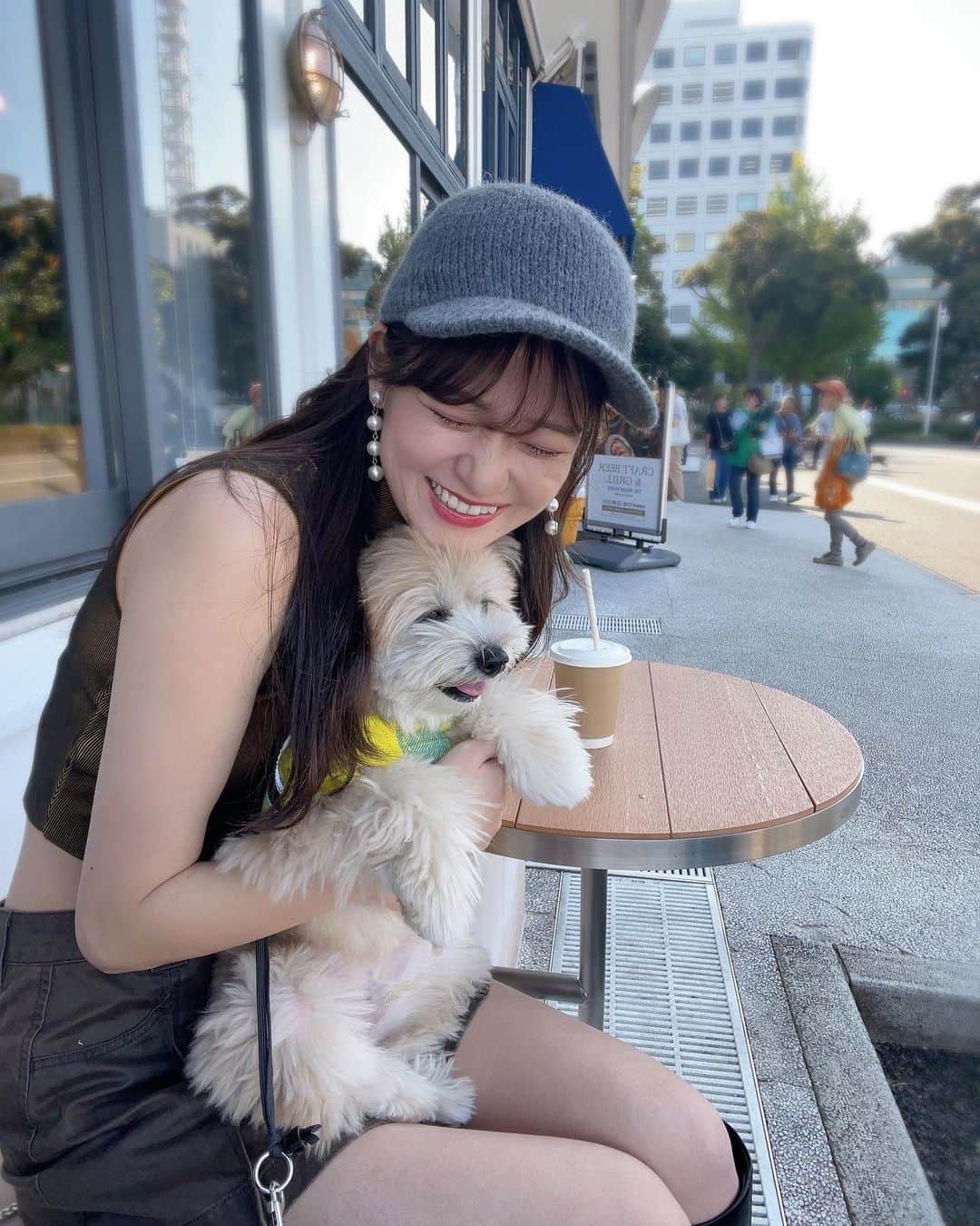 のインスタグラム：「☕️  横浜デートした🐶」