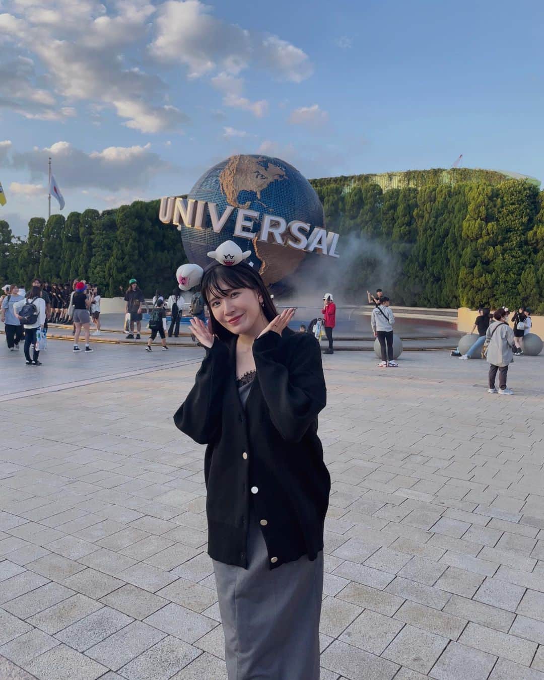 まめだのインスタグラム：「⁡ ⁡ 私は高専時代の傑が大好きですが、勿論先生もすき。 というか、さしすが好き。(ヲタク) この先生の唇、あまりにもぷるぷるすぎるね？ ⁡ ⁡ #usj #ぱらのvlogみてね♡ #呪術廻戦」