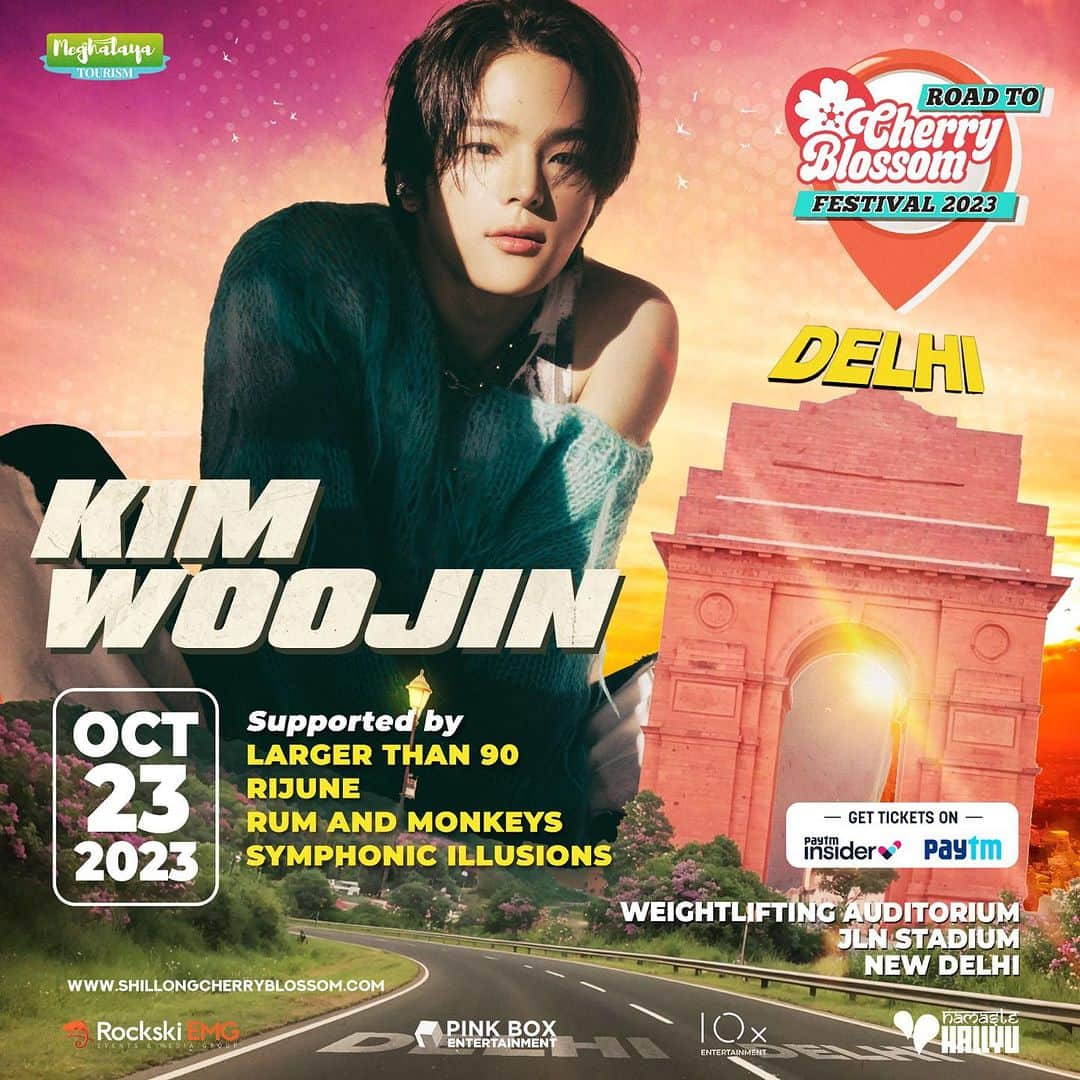 キム・ウジンのインスタグラム：「Namaste Delhi! I will be performing at the Road to Cherry Blossom Festival on 23rd October! There will also be an exclusive fanmeet as well and I am so excited to meet all the Delhi cubs during this festive season!   Tickets are available on @insider.in  You can find more details @cherryblossomfest @pinkboxevents   #WoojininIndia #TheMomentIndia #CherryBlossomFestival」