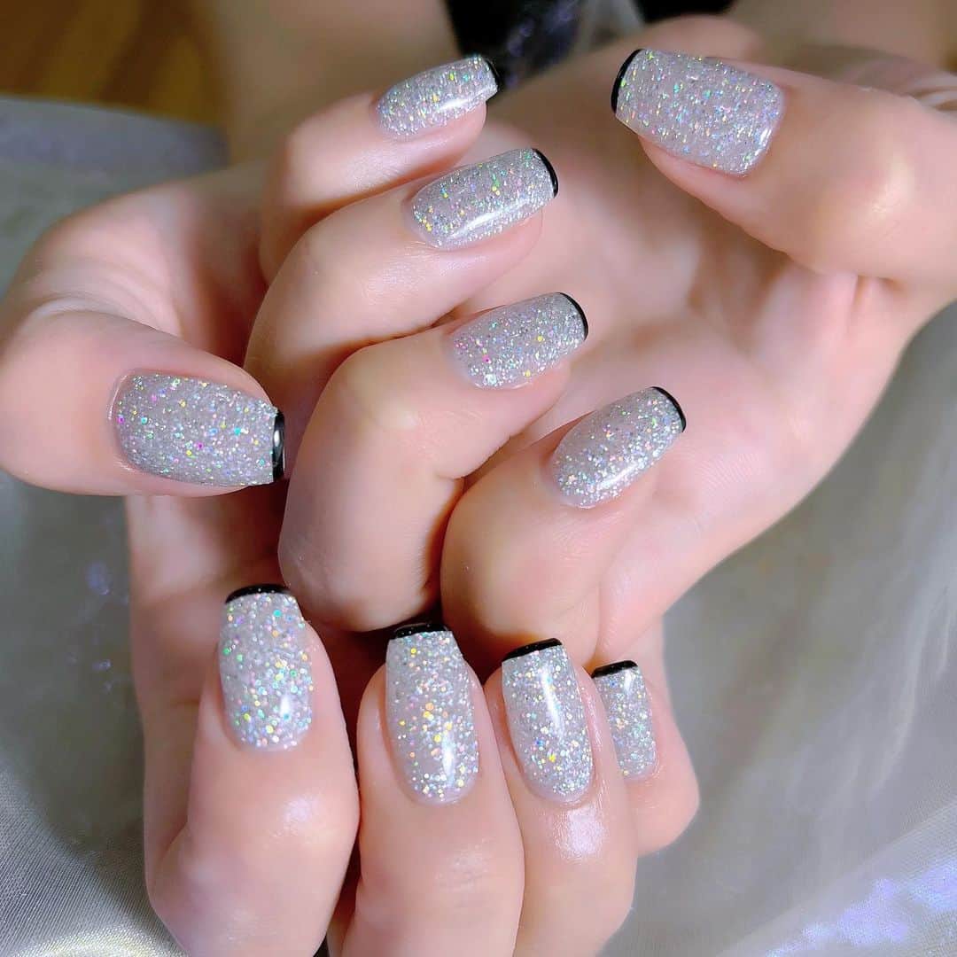 なかやまちえこのインスタグラム：「𝔊𝔩𝔦𝔱𝔱𝔢𝔯.⠀ ⠀ @hinaofficial0313 さん⠀ きらきら♡⠀ ⠀ #nail #nails #nailart #ネイル #美甲 #ネイルアート  #japanesenailart #manucure #japanesenails #manicurist #gelnails #أظافر #네일아트 #미용  #เพ้นท์เล็บ #artedeuñas #เพ้นท์เล็บเจล #ジェルネイルデザイン #ネイルデザイン #nagelkunst #グリッターネイル #ラメネイル #glitternails @aby_sharenail」