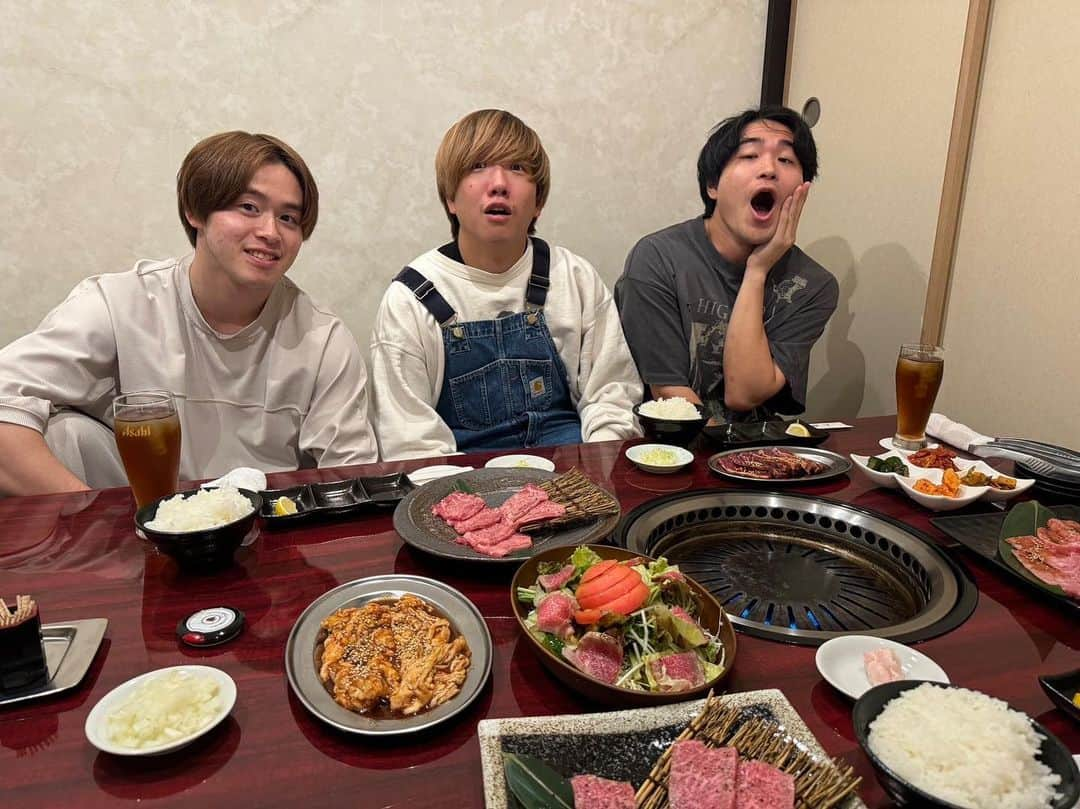 森薗政崇のインスタグラム：「いつも飯付き合ってくれてありがと！！  次は🍻で！笑」