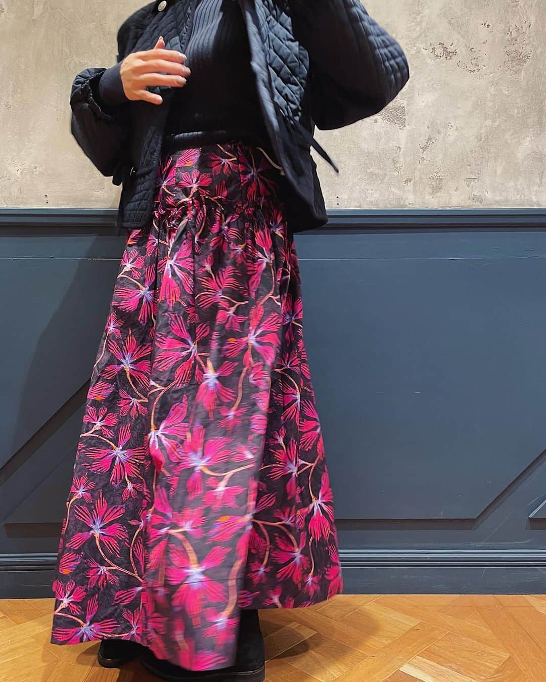 IÉNA LA BOUCLEのインスタグラム：「. ⁡ skirt【ULLA JOHNSON】 ¥66,000 intax size:36,38 no.23060915000830  ⁡ ⁡  #ienalaboucle#iena#イエナ#イエナラブークル#ienalaboucle_23aw#ullajohnson」