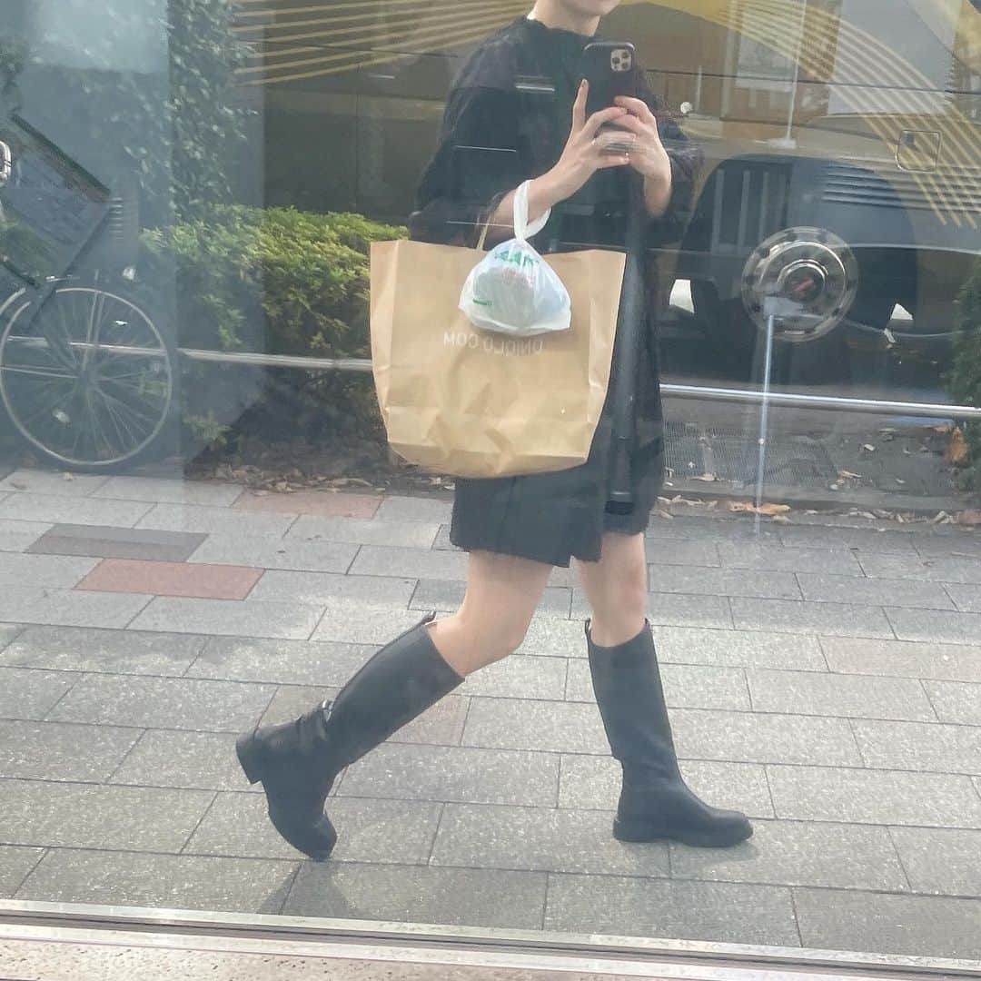 佐々木かいさんのインスタグラム写真 - (佐々木かいInstagram)「朝から築地に行って 魚卵専門店のたらこパスタを食べた 本日🍝🐷（午前9時半でしたが無事完食。笑） 最高に美味しくて楽しい旅でありました♡  それにしても築地にロングブーツは ただただ長靴感が溢れておりました😂🐟 ・ ・ #築地 #築地グルメ #銀座 #お散歩」10月20日 18時37分 - kai_s_1213