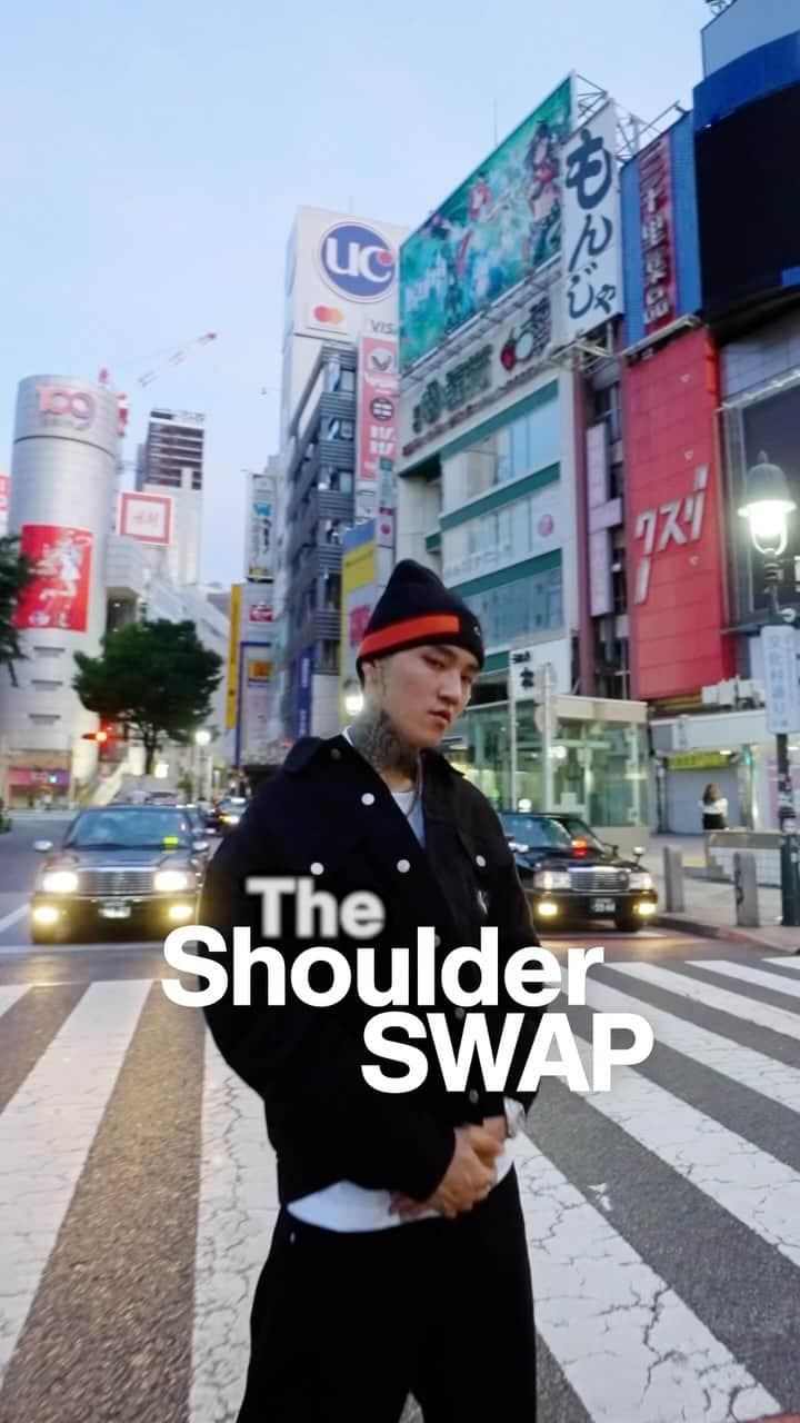 岳のインスタグラム：「The Shoulder Swap🔄✨ #transitions #filmmaking #videography #editing #transition」