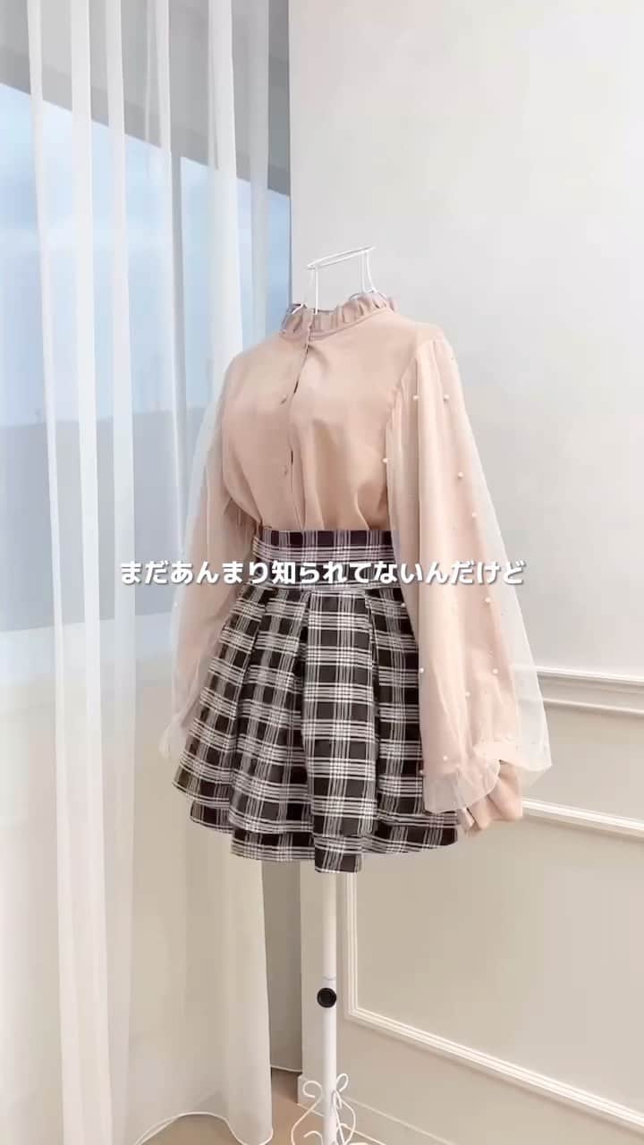 apres jour(アプレジュール) のインスタグラム：「【new arrival🎀】発売中！ フォロワーさんはもちろん知ってるよね♡ ⁡ 使用してるアイテムはこちら💌⬇︎ ⁡ #パールキャンディースリーブブラウス 商品番号🔎986258 サイズ…F/XL ¥3,595(taxin) ⁡ #チャイナボタンロングワンピース 商品番号🔎984898 サイズ…F/XL ¥5,595(taxin) ⁡ #セーラー襟ニットトップス 商品番号🔎985141 サイズ…F/XL ¥4,995(taxin) ⁡ #フリルパーカーミニワンピース 商品番号🔎984357 サイズ…F/XL ¥4,595(taxin) ⁡ #アーチロゴ刺繍スウェット 商品番号🔎985138 サイズ…F/XL ¥3,995(taxin) ⁡ こちらの画像はインスタ用に加工しておりますので、カラーの雰囲気が実際の商品と異なる場合がございます。 商品ページにてカラーのご確認をお願い致します。 ⁡ #ZOZOでしか買えない #アプレジュール #アプレ部」