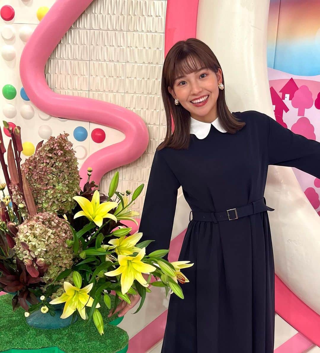 のインスタグラム：「今週のOha!4もありがとうございました！！☺️  そして衣装たちを！  気づけば秋仕様です🍁  @sirin_jp  @limue_official  @and.couture  @wildlily_daikanyama  @_bluelea_  @latelier_du_savon_official  @fig_london  @_iamiinfact」
