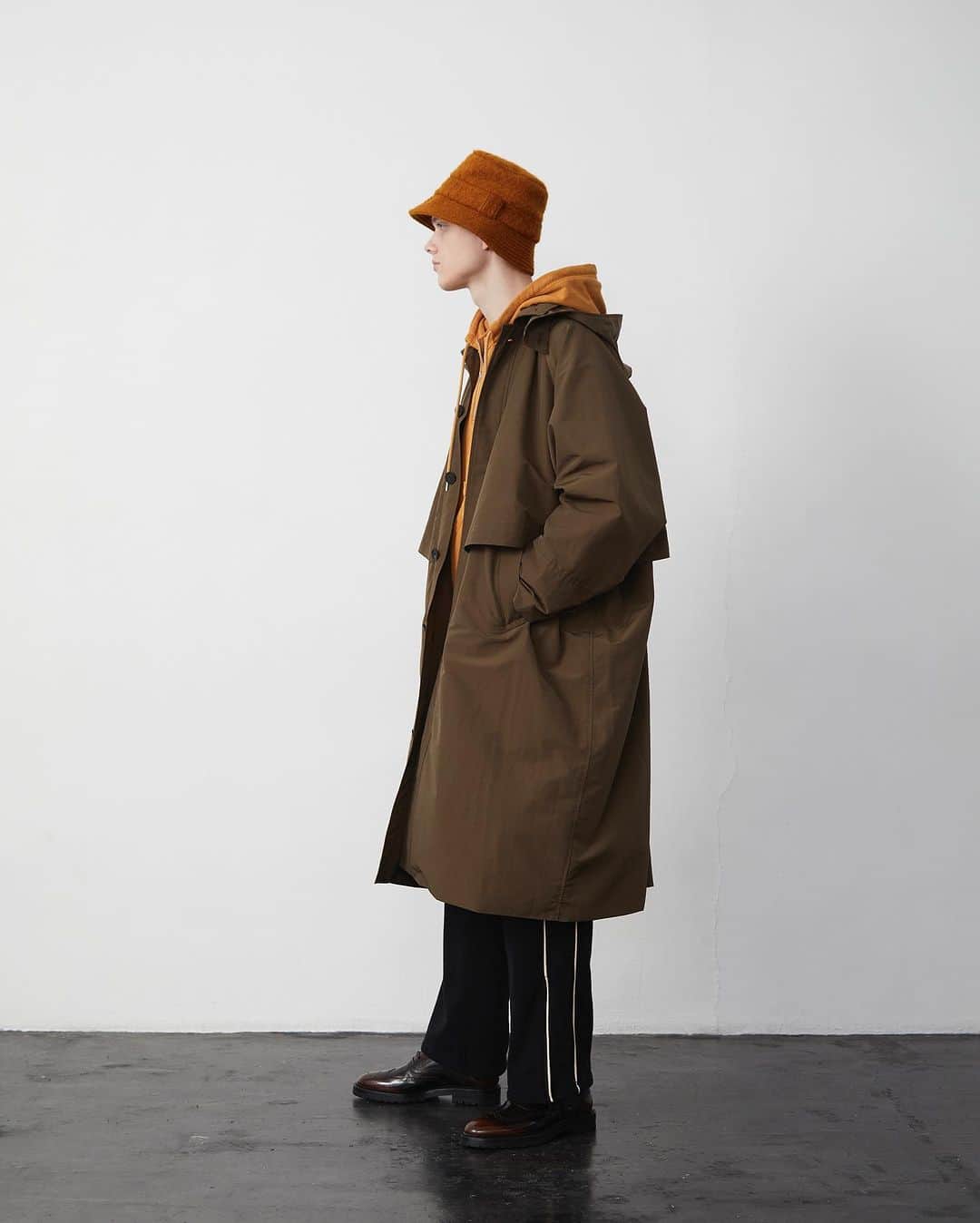 フィル ザ ビルのインスタグラム：「NEW ARRIVAL 【FILL THE BILL】 season / 2023aw unisex item / BIG SOUTIEN COLLAR COAT  #fillthebill #fillthebill_mercantile」