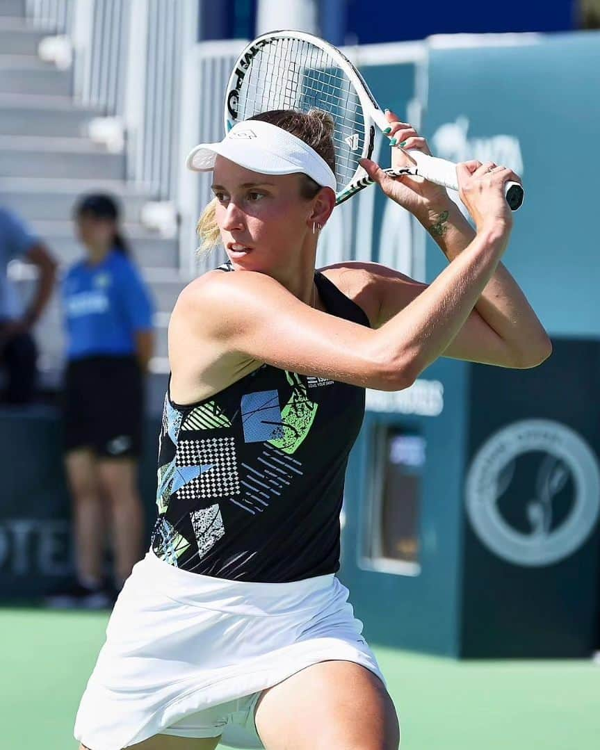 エリーゼ・メルテンスのインスタグラム：「Quarterfinals day @jasminopen_tunisia 🌼 #wta #tennis」