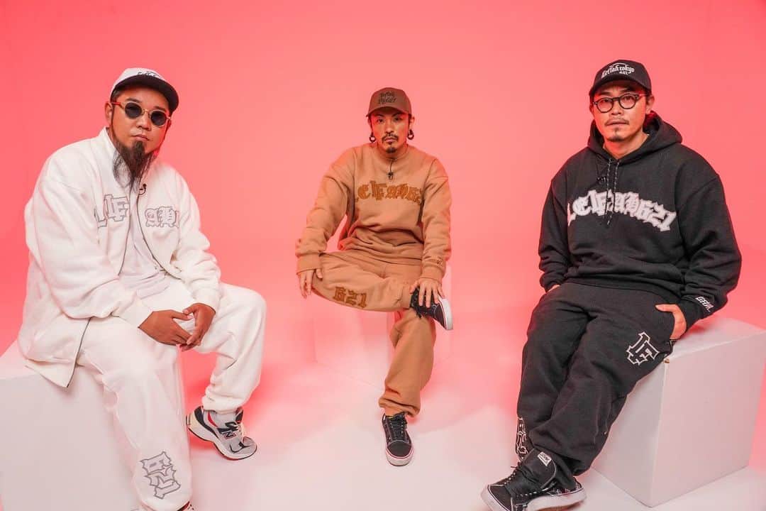 SPACE SHOWER TVのインスタグラム：「10月のスペシャ、イチオシアーティストはWANIMA🐊🎸  SPACE SHOWER TV V.I.P. ―WANIMA― 🗓️10/24(火)22:00～23:00  番組では2023年10月11日にリリースされた3rd Full Album 「[Catch Up]」のセルフライナーノーツをお届け。 メンバーが1人1人その一曲に込められたストーリーを語り尽くします😌💬 また、9月2日(土)・3日(日)にWANIMAの地元熊本県農業公園カントリーパークにて開催された「WANIMA presents 1CHANCE FESTIVAL 2023」の振り返りも！  今のWANIMAを全て詰め込んだと語るフルアルバム 「[Catch Up]」をメンバーたちの解説とともにお楽しみください。   #WANIMA #Chatchup #スペシャ」