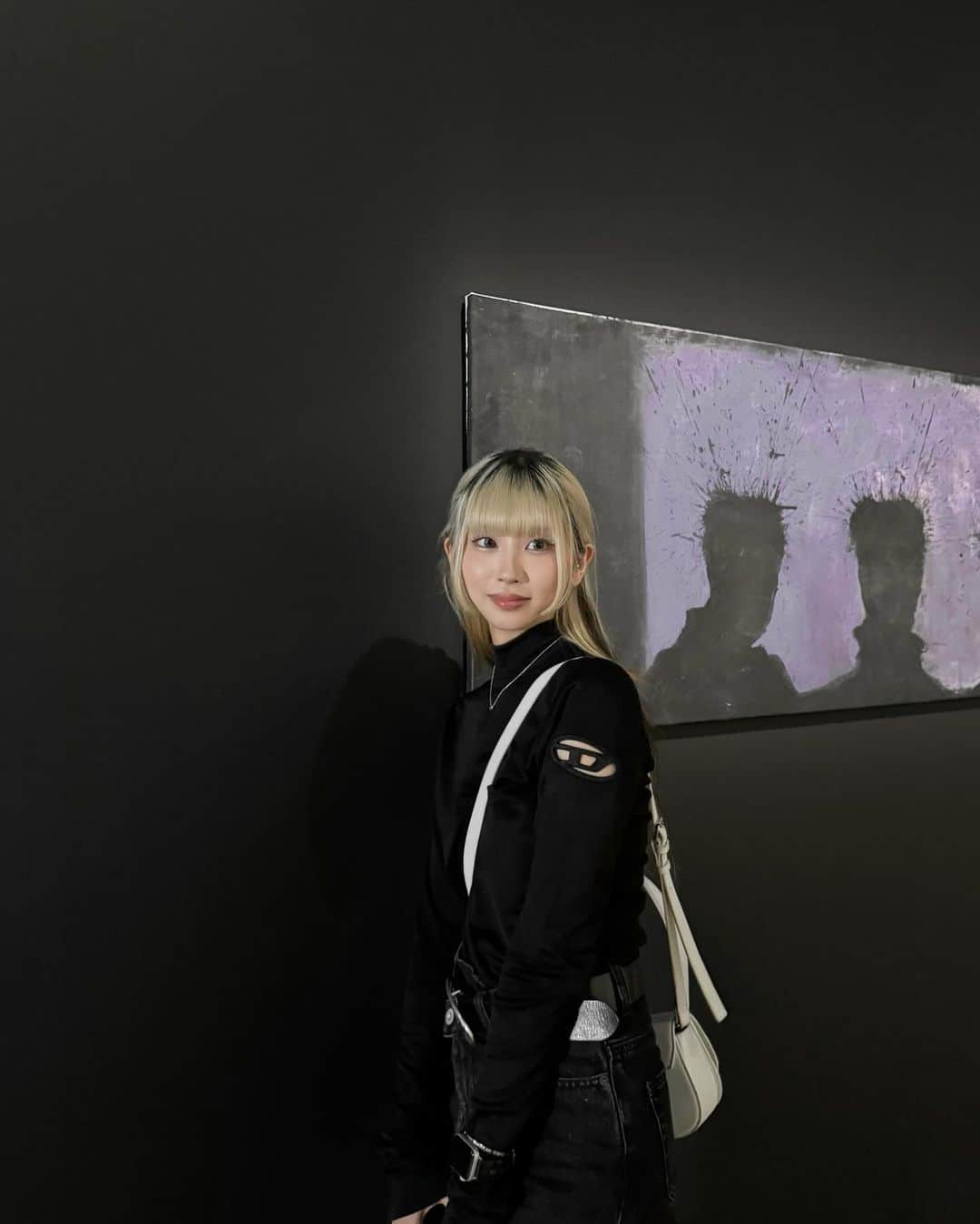 三浦寿莉のインスタグラム：「京都市京セラ美術館で開催されているMUCA展に行ってきましたဗီူဗီူ   素敵な作品ばかりで私好みの雰囲気で……最高の空間すぎた‪‪❤︎‬ そしてやっぱ美術館は落ち着く( ´ ` )   #PR #MUCA展 #アート #美術館」