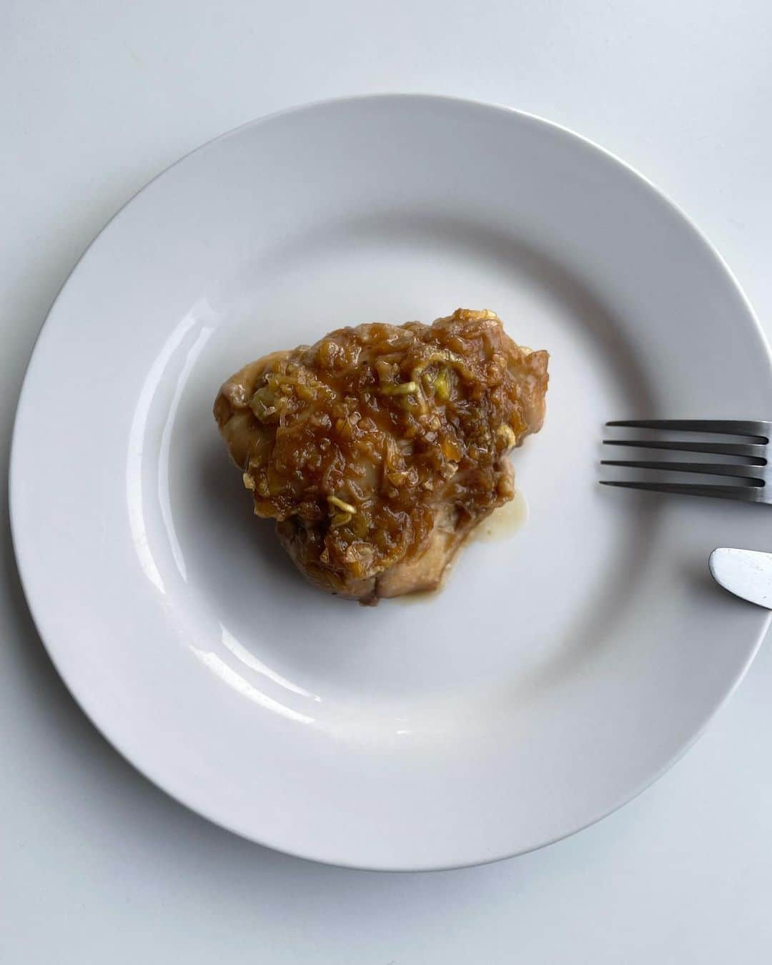 安藤ニコさんのインスタグラム写真 - (安藤ニコInstagram)「ドイツでのお家ご飯🥨🥬パン、野菜、お肉の繰り返し、、レシピなしでミートボール作ったり、全部目分量イマジネーションクッキング✧=͟͟͞͞ (＾ᗜ＾ ‧̣̥̇)」10月20日 19時39分 - nico.ando.official