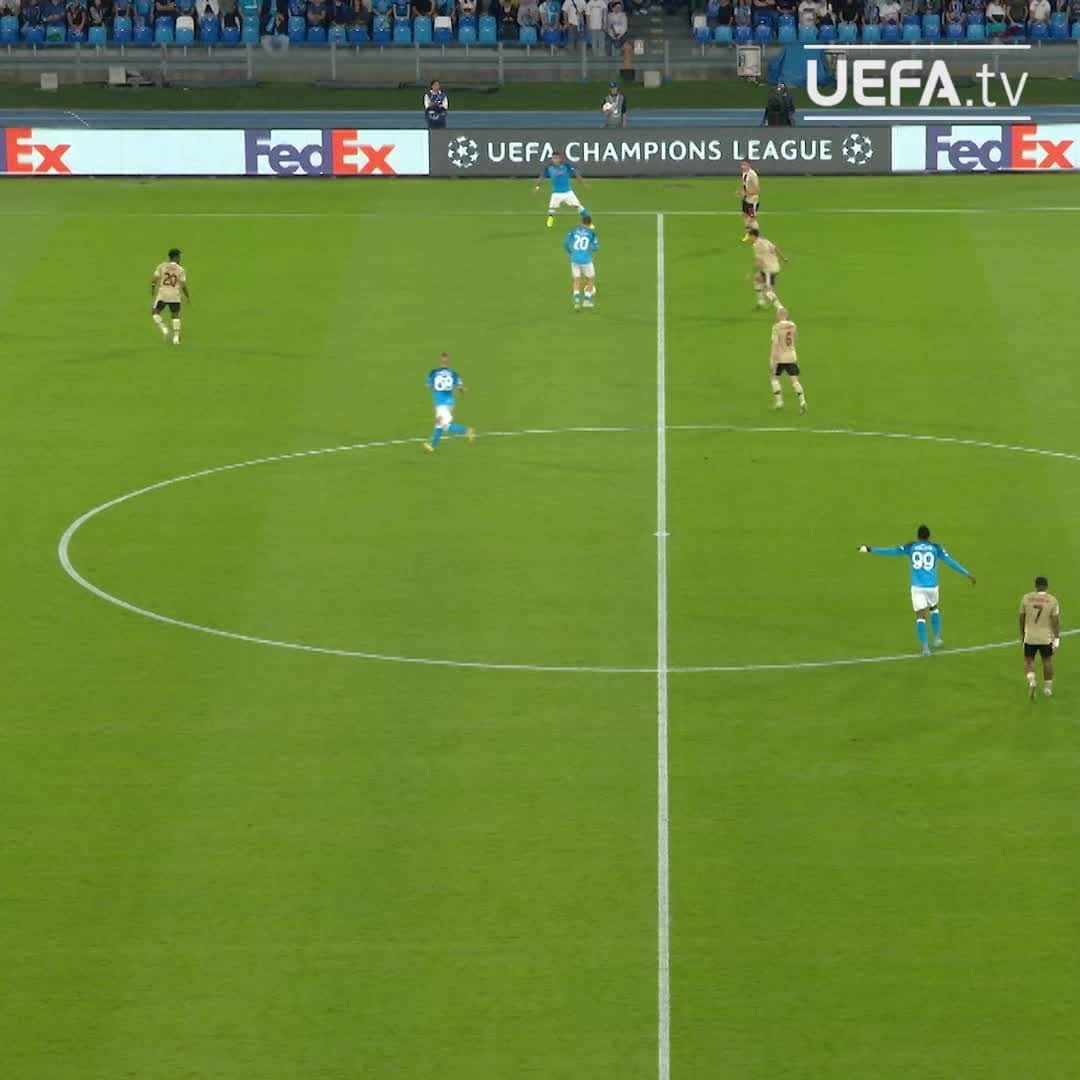UEFAチャンピオンズリーグのインスタグラム：「Team moves 😍  #UCL」