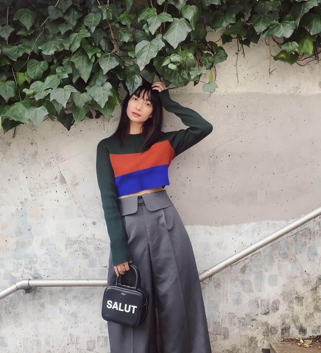 のインスタグラム：「💚🧡💙🩶🖤」