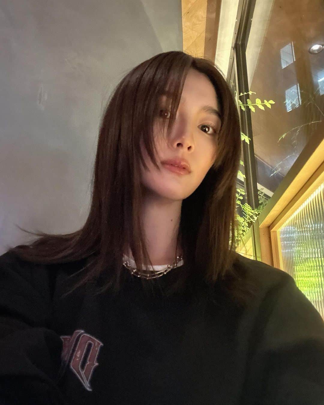 福吉真璃奈のインスタグラム：「何食べるのー？」
