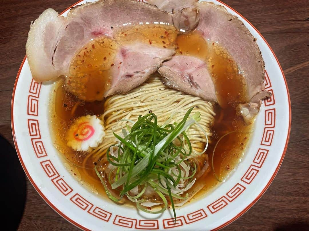 宮田麺児のインスタグラム：「ススス　スパイスラーメンの通な楽しみ方は  普通の中華そばに　スパイスご飯　これ。  #ススス #スパイスラーメン #スパイスご飯 #通 #ラーメン」