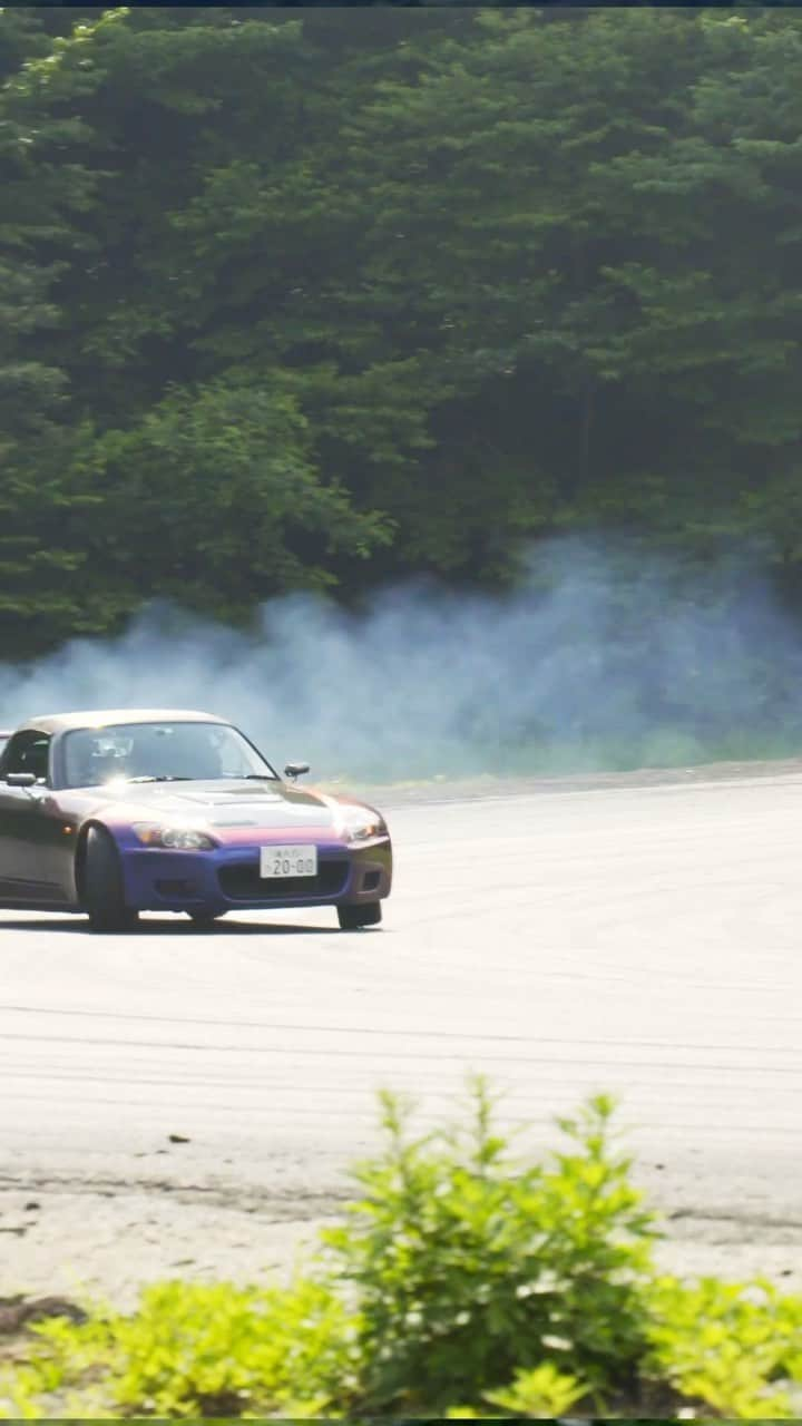 大湯都史樹のインスタグラム：「S2000 Drift in EBISU CIRCUIT #マイカー #車遊び #愛車 #二郎君 #s2k #JIROKUN #二郎君 #hondajdm #asmyokohama #bridgestonetires #mugen #2000 #vtec #jdm #todaracing #mugen #s2000 #jdmdrift #jdmhonda #ebisucircuit」