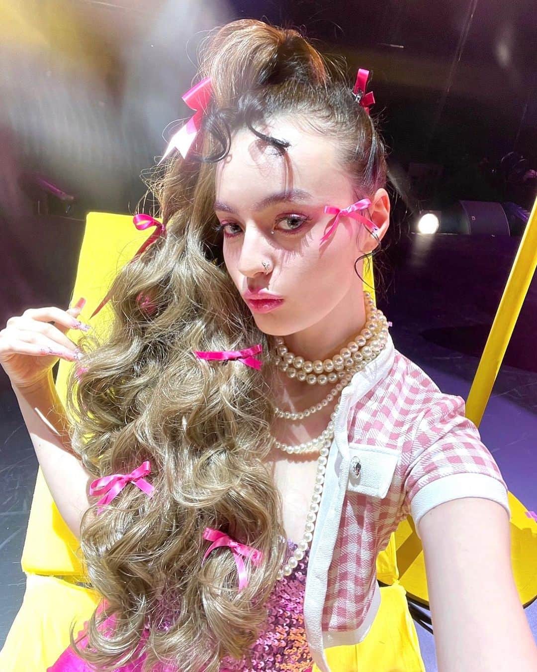 原涼香のインスタグラム：「💖🎀 Barbiee stage make🎀💖 THE・バービーといえばのブルーアイズと 青みピンクのメイク༉‧₊˚✧ ノーズカフもポイント ネイルチップは手作りです🪽 ㅤㅤㅤㅤㅤㅤㅤㅤㅤㅤㅤㅤㅤ ケイトちゃんのお顔大好きすぎて 自分に無いもの持ちすぎてて メイク楽しかった、、ᵔㅠ ̫ ㅠᵔ🫶🏻 ㅤㅤㅤㅤㅤㅤㅤㅤㅤㅤㅤㅤㅤ  ㅤㅤㅤㅤㅤㅤㅤㅤㅤㅤㅤㅤㅤㅤㅤㅤㅤㅤ #make#barbie#shima」