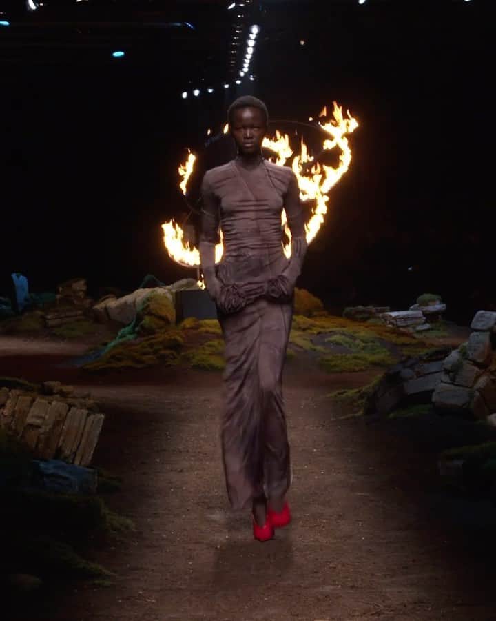 のインスタグラム：「FALL WINTER 2023  Check out the new, standout pieces from Blumarine Fall Winter 2023 show collection, now available at blumarine.com  #Blumarine #BlumarineFW23  Music @ioannagika」