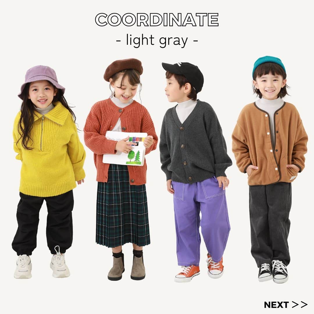 子供服devirockstore(デビロックストア)さんのインスタグラム写真 - (子供服devirockstore(デビロックストア)Instagram)「1枚持っておくと、この秋冬大活躍間違いなし🙌  /////////////////////// 🔍 170UTP002 モックネック長袖Tシャツ ¥1,399(税込) 100-160cm ///////////////////////  1枚で着ても、 シャツやパーカー、ニットのインナーとしても 大活躍するアイテム🌈  防寒対策としてはもちろん、 襟ぐりをのぞかせたレイヤードスタイルが こなれ感のあるおしゃれを演出してくれます♡  ふんわりとした肌ざわりのストレッチ素材で 快適な着心地も魅力。  シンプルな無地のアイテムなので、 1枚で着用するときはデザインボトムスとの コーディネートがおすすめ。 インナーとして着用するときは、 ゆるっとしたネルシャツや カーディガンとの相性がGOOD✌️  コーディネート例と合わせて ぜひチェックしてみてくださいね！  ........................  ☑️新作アイテム、人気アイテム情報 ☑️スタイリングやヘアアレンジなどお役立ち情報  など、を投稿しています。  いいねや、フォロー励みになります☺️  ▶️▶️▶️@devirock__official  ........................  #devirock #デビロック #デビロックコーデ #もっと親子になろう #子供服通販 #プチプラ子供服 #子供服ブランド #子供服 #子ども服 #こどもふく #小学生コーデ #キッズコーデ女の子 #女の子服 #キッズファッション #娘服 #むすめふく #キッズコーデ男の子 #男の子服 #息子服 #むすこーで」10月20日 20時02分 - devirock__official