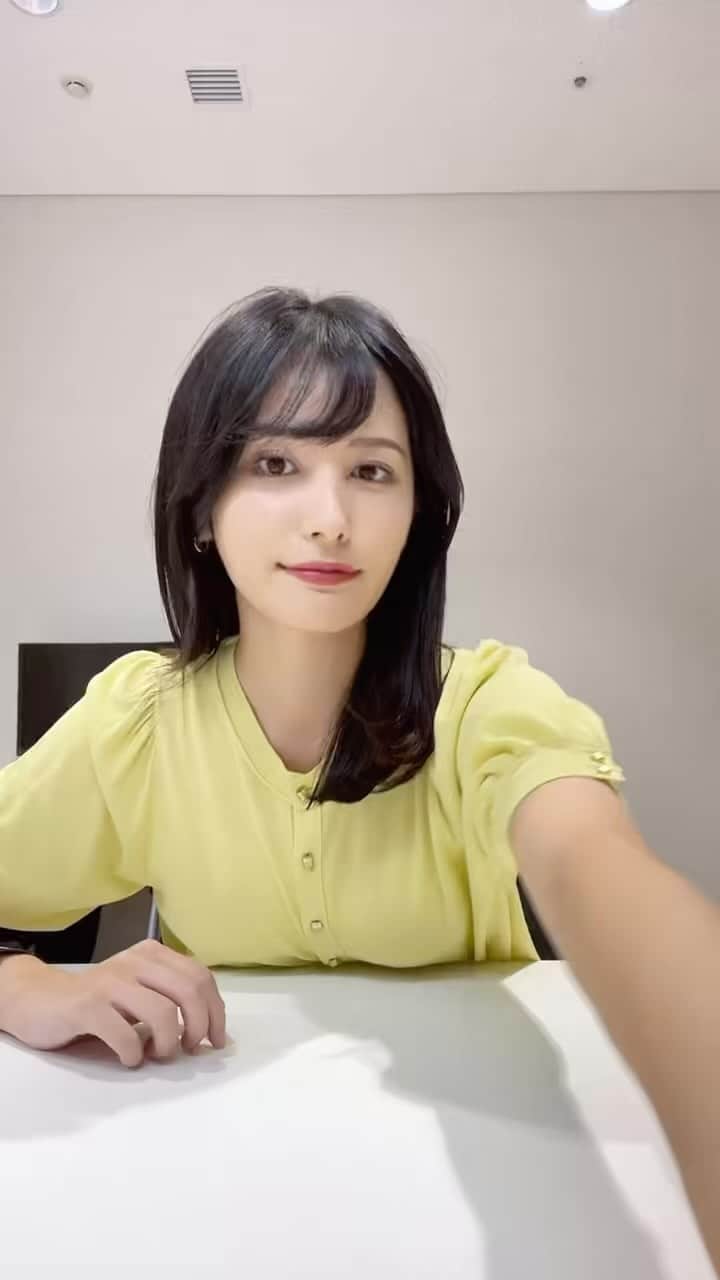 池谷実悠のインスタグラム：「こんばんは🌕  #テレ東 #アナウンサー」