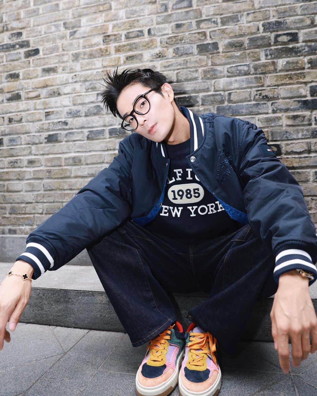 JiweiJWのインスタグラム：「Back to school @tommyhilfiger #tommyhilfiger」