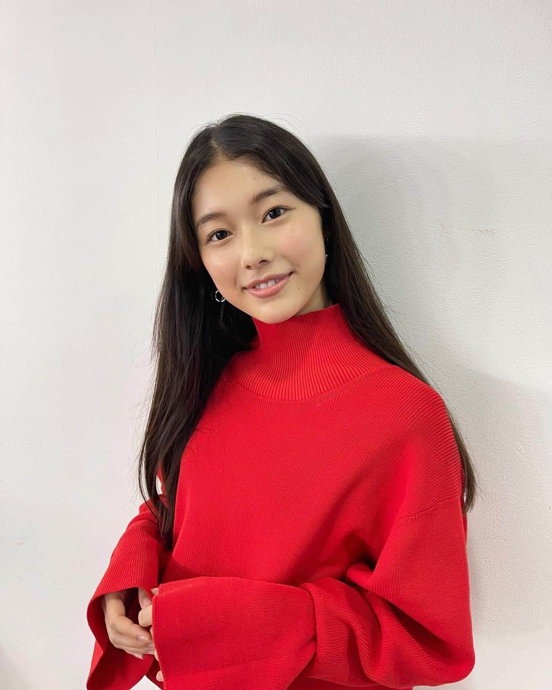 矢崎希菜さんのインスタグラム写真 - (矢崎希菜Instagram)「🍎🍎  #週刊アスキー 発売中です♡」10月20日 20時22分 - kinayazaki