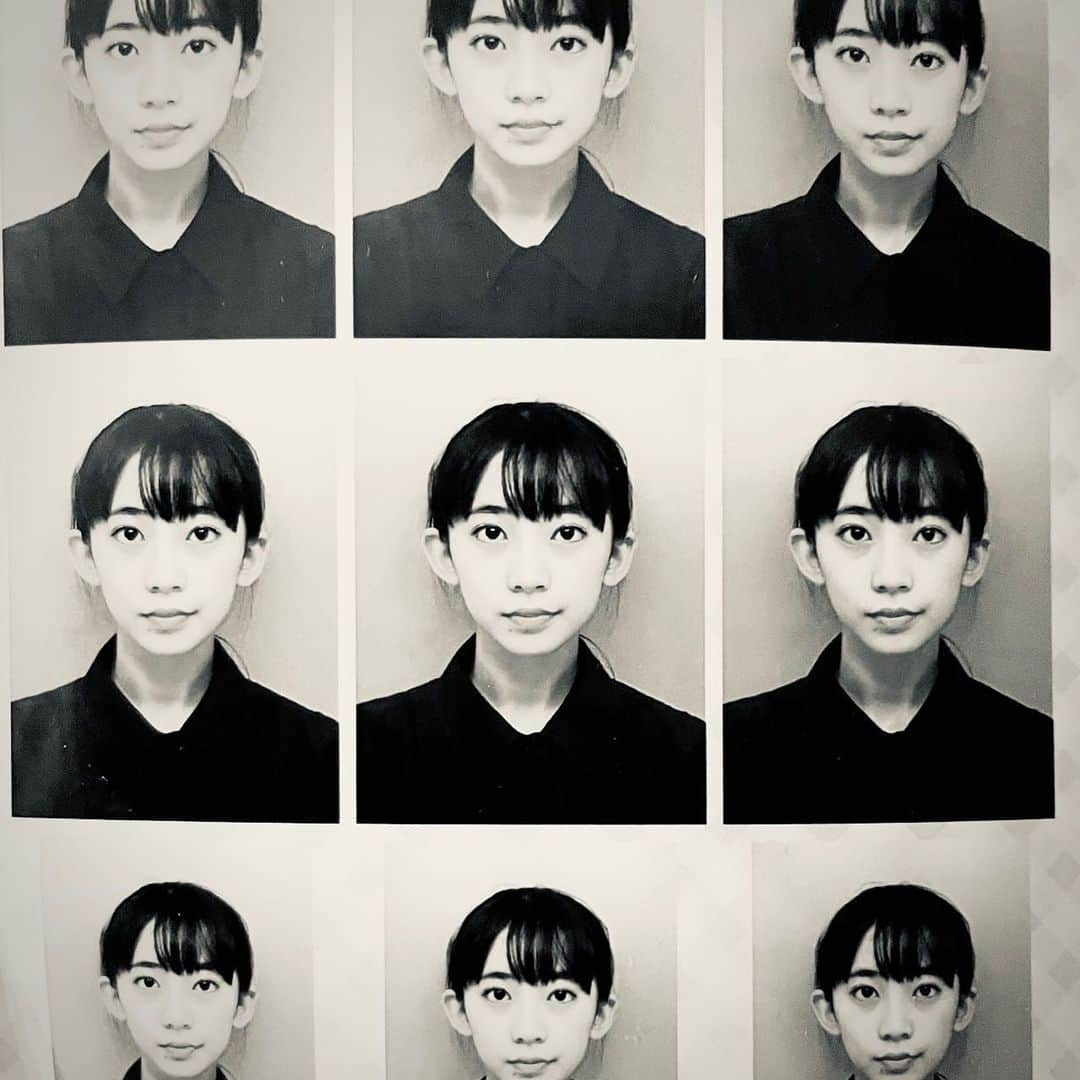 近藤華さんのインスタグラム写真 - (近藤華Instagram)「最近証明写真を撮りました。 椅子の高さの調節の仕方がわからなかったので空気椅子で撮ったら、なんか頑張ってる顔になりました。 #近藤華 #トップコート #topcoat」10月20日 20時38分 - hanakondo_official