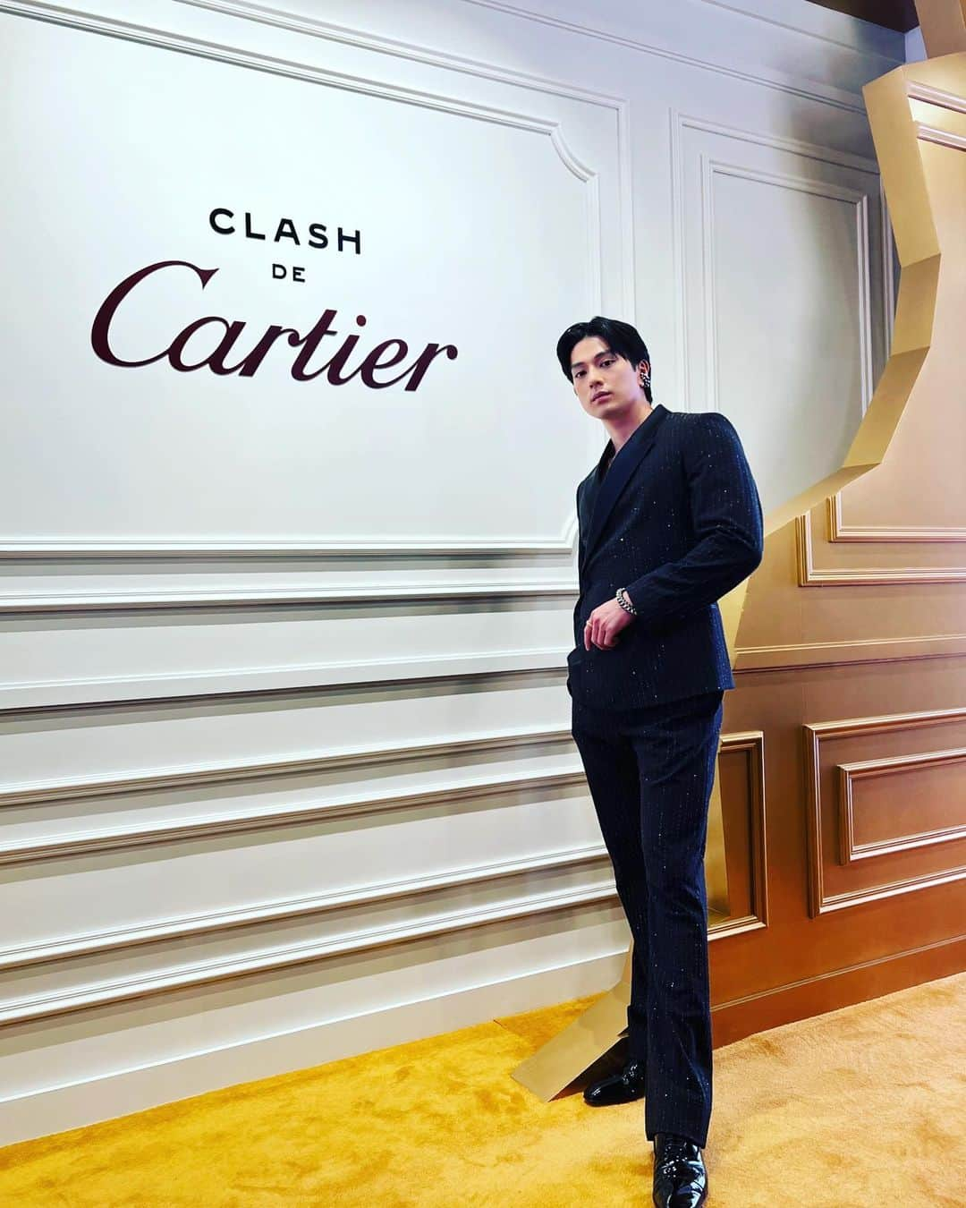 新田真剣佑さんのインスタグラム写真 - (新田真剣佑Instagram)「Maiden voyage in Taiwan. With #cartier ♡ #clashdecartier #cartiertw」10月20日 21時00分 - mackenyu