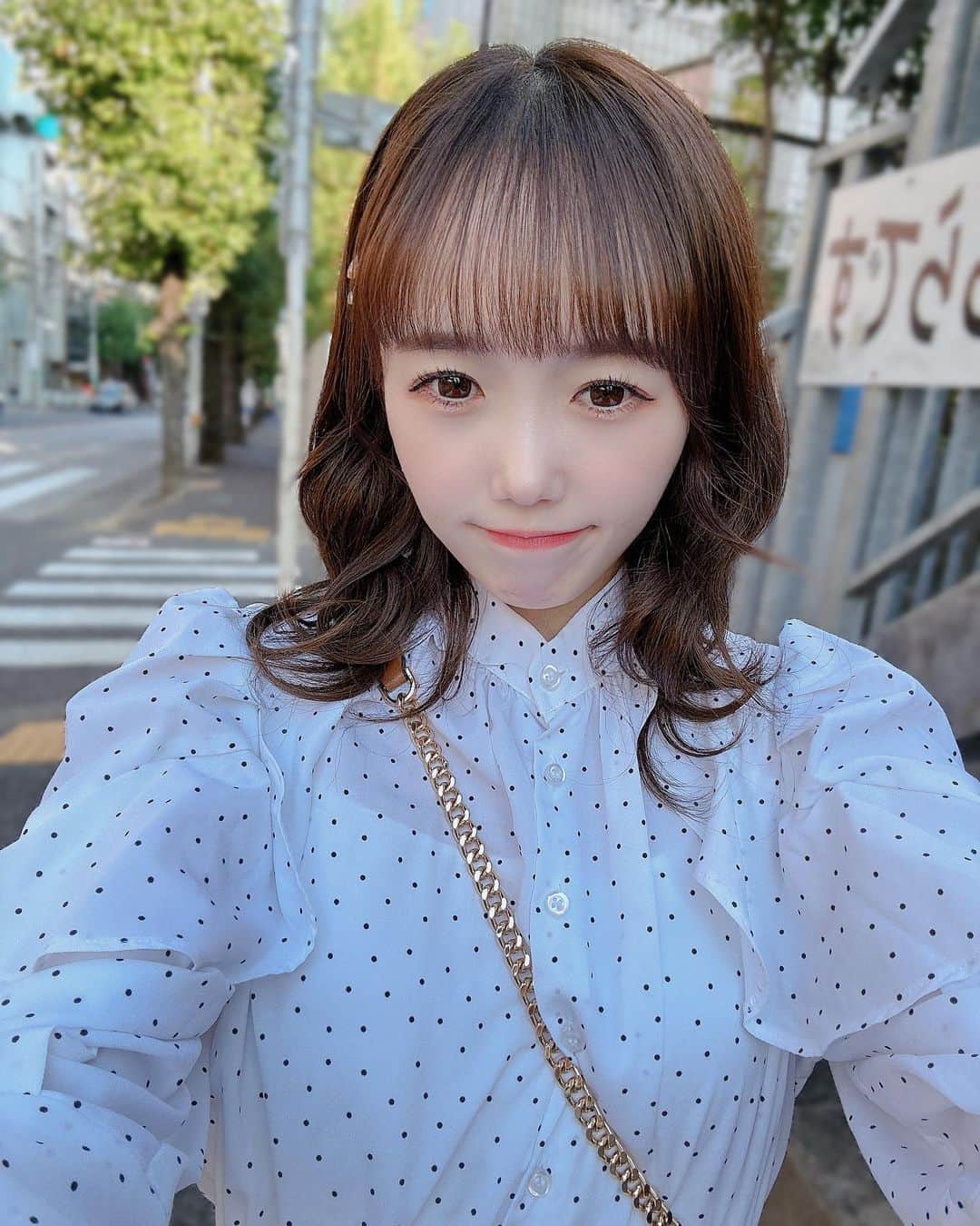 小日向夏実さんのインスタグラム写真 - (小日向夏実Instagram)「🥳🥳  今回人生で初めてちゃんと病気！みたくなって改めて健康って大切だし健康が1番幸せだと思いました😮‍💨  たくさんメッセージありがと、ごめんね心配かけて！  秋服楽しまなきゃ〜！！！！！！  #自撮り #秋コーデ #ootd #japanesegirl #followｍe #いいね」10月20日 20時55分 - _butamenchan_