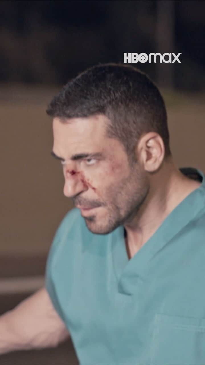 ミゲル・エンジェル・シルベストレのインスタグラム：「Paco: El Protector.   La T2 de #30Monedas se estrena el lunes 23 de octubre en HBO Max.  #HBOMax #HBOMaxES」