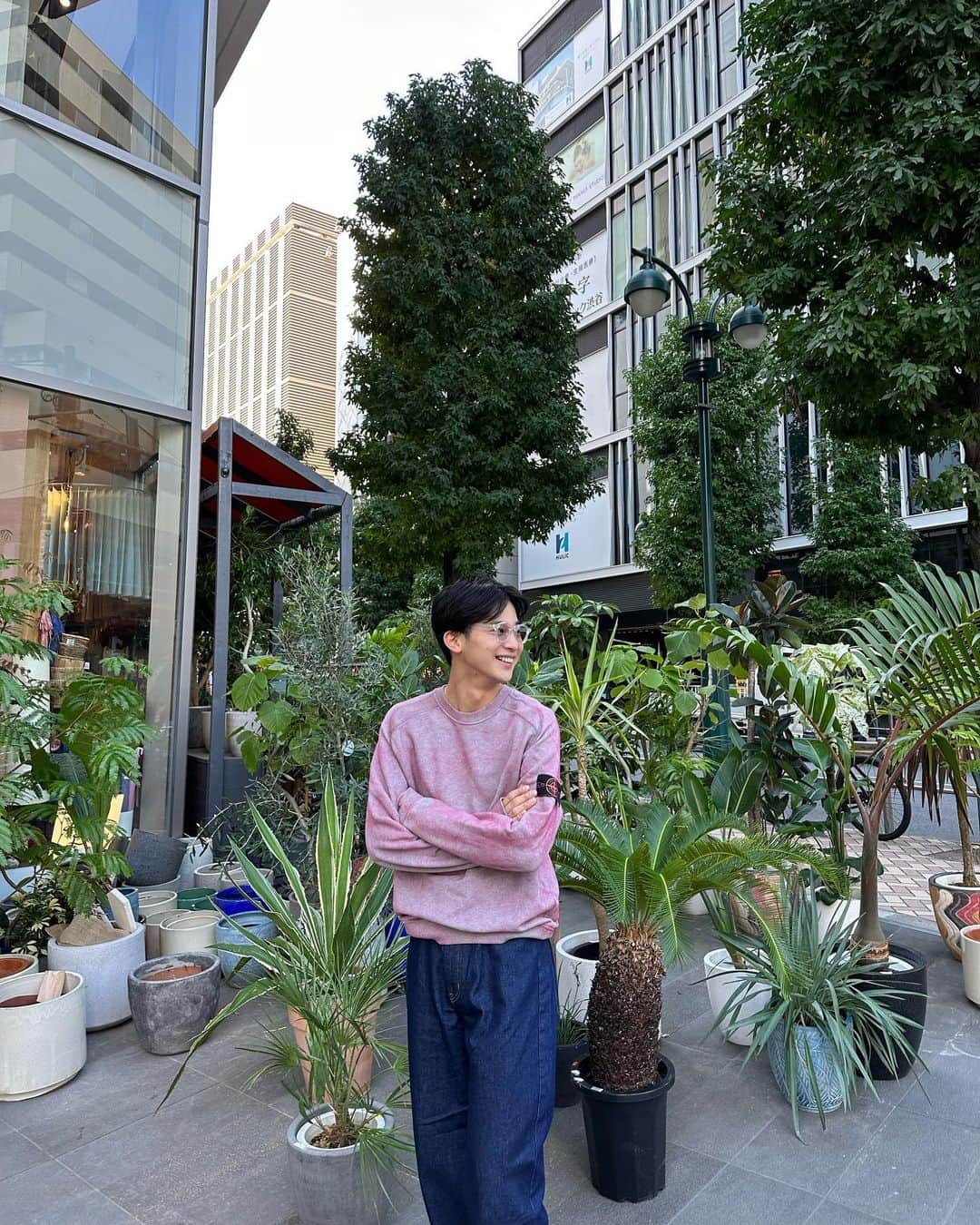 高崎凌さんのインスタグラム写真 - (高崎凌Instagram)「植物に囲まれて🪴 #needbyheritage」10月20日 21時15分 - ryo__takasaki
