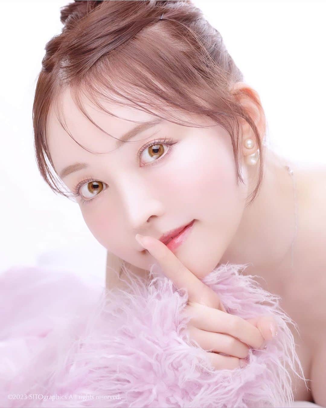 春名美波のインスタグラム：「#グラビア#水着コーデ#制服#コスプレ#インスタ美女#セクシー#インスタ美人#色気#色白#セクシーランジェリー#下着女子 #下着美女#イメージdvd #コスプレ#水着美人#水着美女#デジタル写真集#スタイル抜群#谷間フェチ#asiangirls #japanse#asianmodel #sexybodies#ビジョビ#ヒジョビジョ」