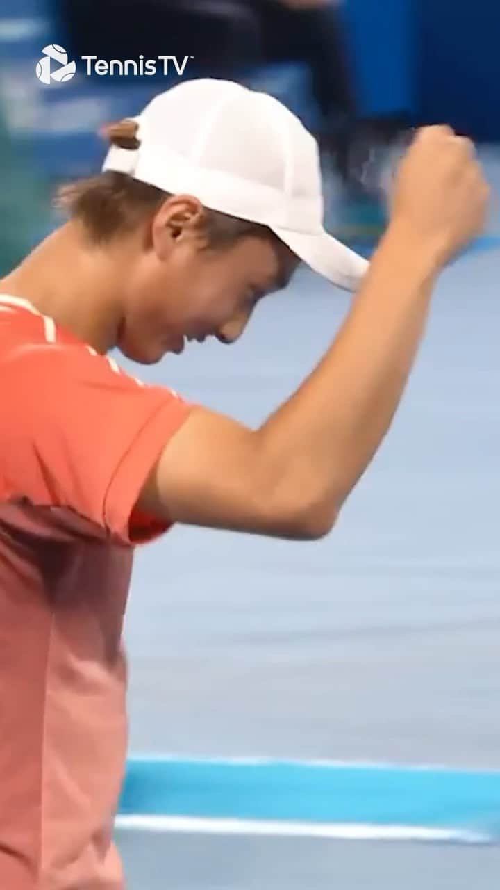 望月慎太郎のインスタグラム：「That’s some way to win the set 🤯  #kinoshitajotennis | @kinoshitagroupjapanopen」