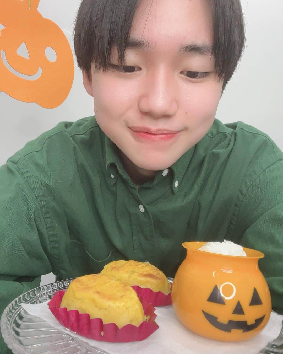 石橋陽彩さんのインスタグラム写真 - (石橋陽彩Instagram)「インスタライブありがとうございました〜！！！！  チャレンジ１個成功だったからスイートポテトゲット！🍠  (かぼちゃのプリンはマネージャーさんのお腹に吸い込まれていきました。食べたかった。。笑笑)」10月20日 21時20分 - hiiro_ishibashi