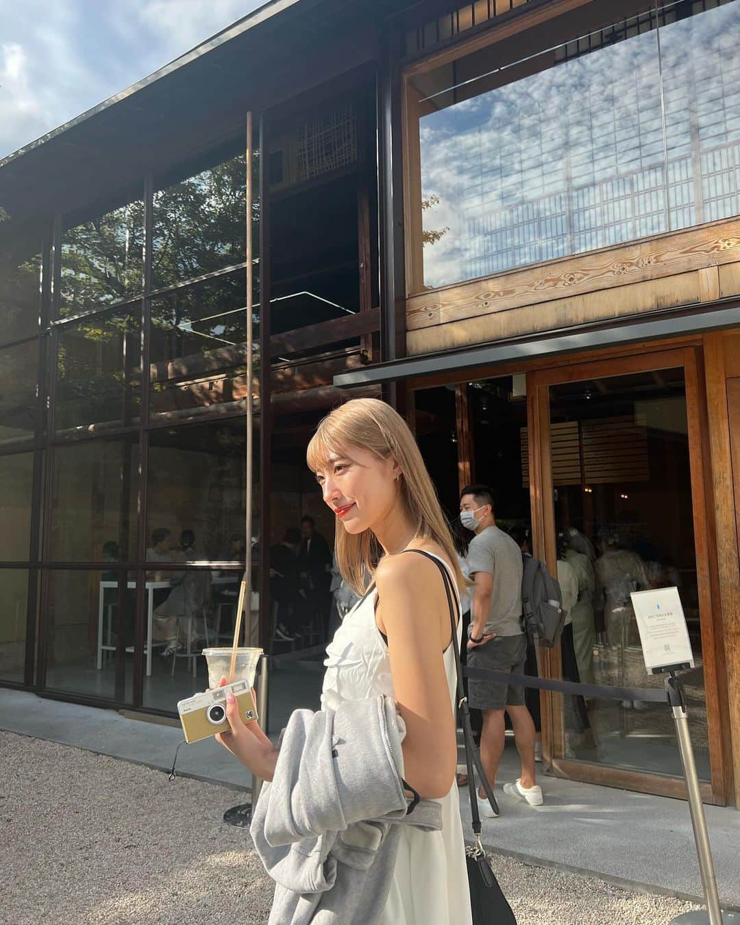 小山莉奈のインスタグラム：「더운 날🫠🫠🫠季節感」