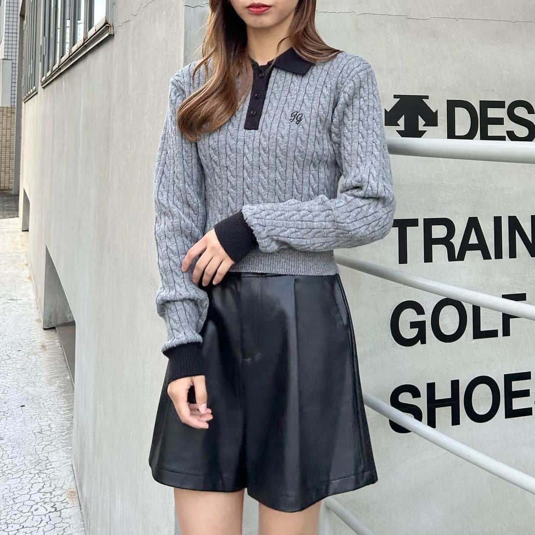 INGNI STOREさんのインスタグラム写真 - (INGNI STOREInstagram)「【 pre order item♡】 ⁡ ⁡ ⁡ ingnistore,zozotownにて先行予約受付中‼︎ (11月上旬発送予定) ⁡ ⁡ ■ケーブル胸刺繍配色ポロニット #1234-900271 ¥3,630 (tax in) ※現在ingnistoreでは¥3,267 (tax in) 3カラー ⁡ ⁡ ⁡ 大人気のケーブルポロニットが さらに可愛くなって新登場🫶🏻 ⁡ 配色のデザインがアクセントになって 存在感のある1枚に◎ ⁡ プリーツスカパンやデニムパンツと合わせると トレンドの韓国っぽコーデも叶います🪄 ⁡ ⁡  ┈┈┈┈┈┈┈┈┈┈┈┈┈┈┈┈┈ ┈┈┈┈┈┈ ⁡ ⁡ 〈INGNIコーデを大募集♡〉 @ingnistoreと#ingniコーデ のタグをつけて投稿していただいた方の中から、随時公式アカウントにてご紹介させていただきます‼︎ ⁡ ⁡ #INGN I#ingni #fashion #2023 #aw #오오티디 #패션#穿配不重样#秋コーデ #冬コーデ #デートコーデ #ファッション #トレンドコーデ #韓国コーデ #甘めカジュアル #カジュアルコーデ #大人カジュアル ⁡」10月20日 21時40分 - ingnistore