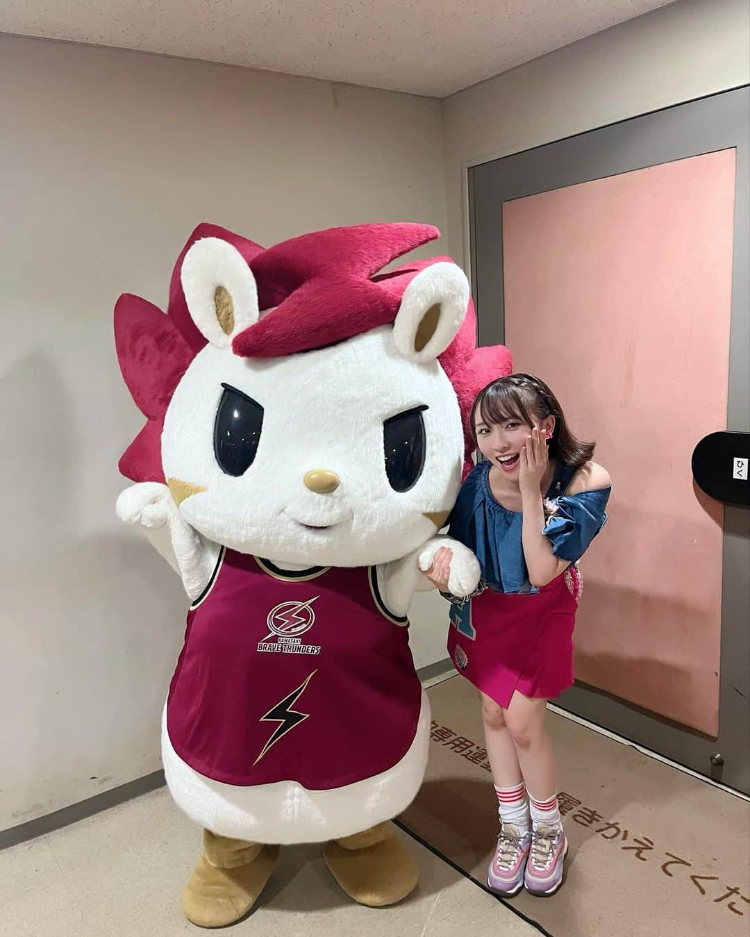 高瀬くるみのインスタグラム：「.    「B.LEAGUE 2023-24シーズン B1リーグ戦 #川崎ブレイブサンダース vs #富山グラウジーズ 戦」ハーフタイムショー  ありがとうございました🏀  #bリーグ #ハーフタイムショー #バスケットボール #アツい試合 #素敵でした #楽しかった #ロウル #ロウルかわいいよロウル #BEYOOOOONDS #ハロプロ #アイドル」