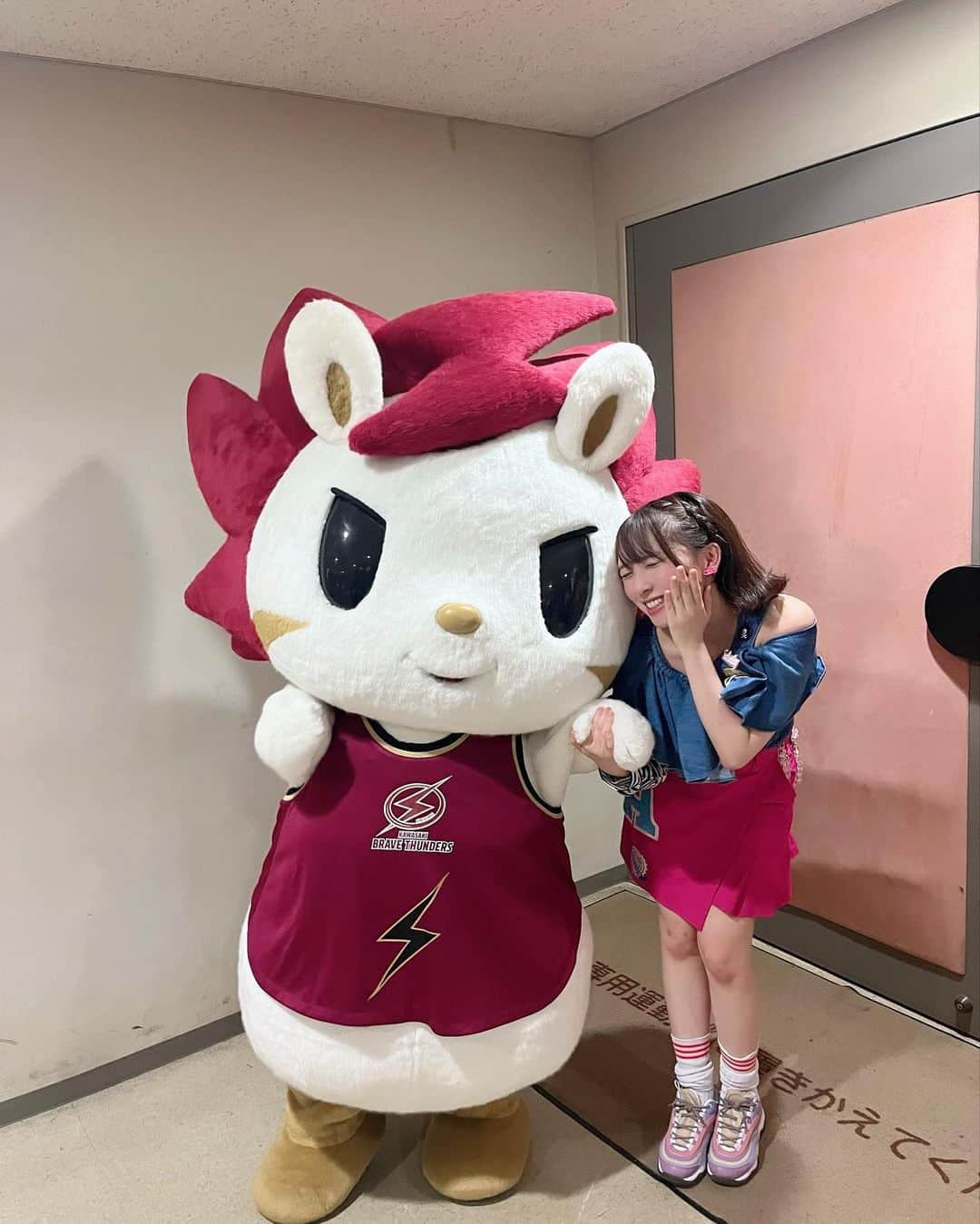 高瀬くるみさんのインスタグラム写真 - (高瀬くるみInstagram)「.    「B.LEAGUE 2023-24シーズン B1リーグ戦 #川崎ブレイブサンダース vs #富山グラウジーズ 戦」ハーフタイムショー  ありがとうございました🏀  #bリーグ #ハーフタイムショー #バスケットボール #アツい試合 #素敵でした #楽しかった #ロウル #ロウルかわいいよロウル #BEYOOOOONDS #ハロプロ #アイドル」10月20日 21時53分 - kurumi_takase.official