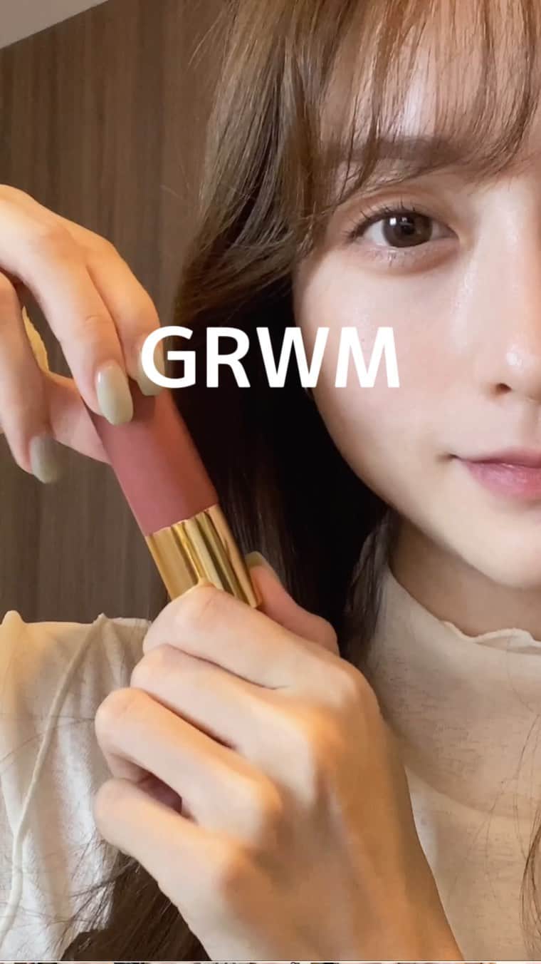 のインスタグラム：「・ ・  ディズニーの日のGRWM🏰🧡 タグにブランドつけてます🛬  ・ ・」