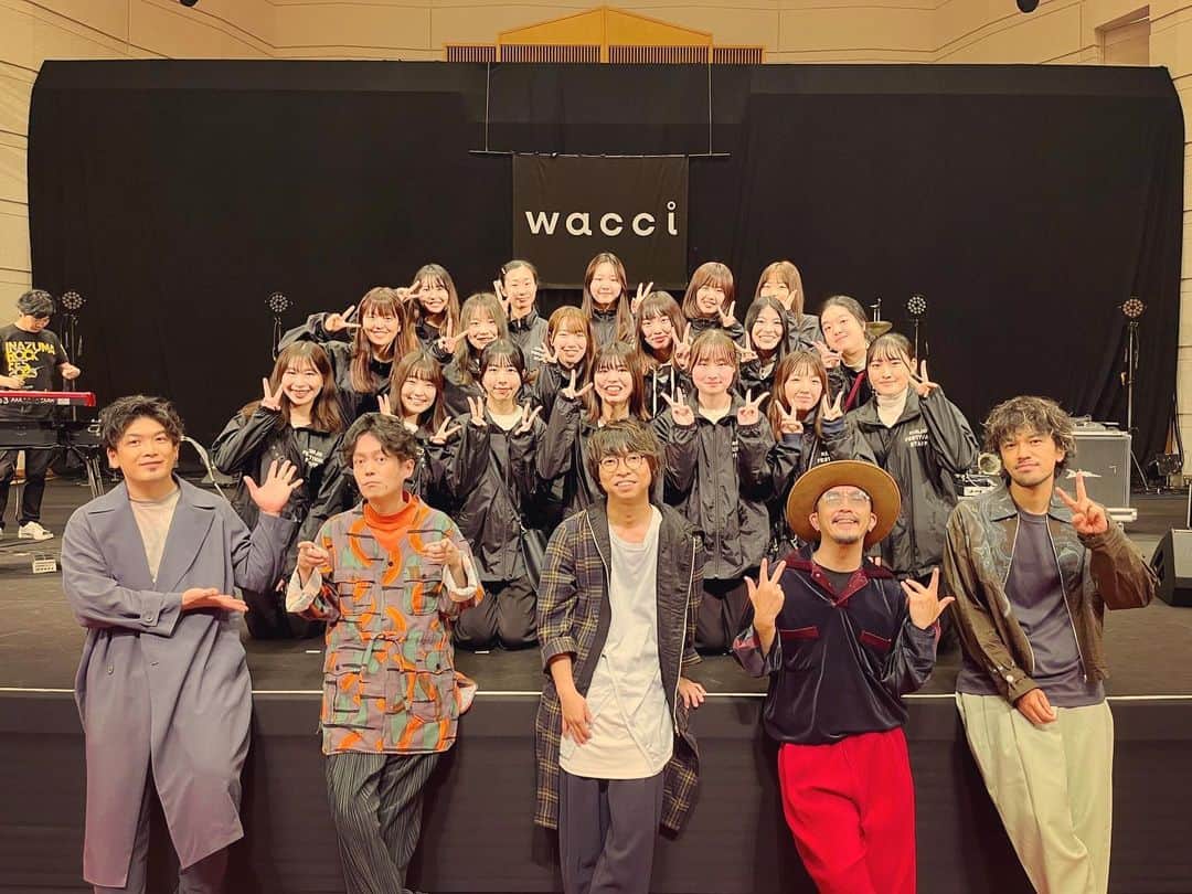 因幡始のインスタグラム：「金城学院大学"金城祭"、出演しましたー！ みんなの歓声、めっちゃ嬉しかったです😆 1/20(土)に名古屋市公会堂でワンマンライブやりますので、是非とも遊びに来てくださいねー👋 楽しかったー‼️」