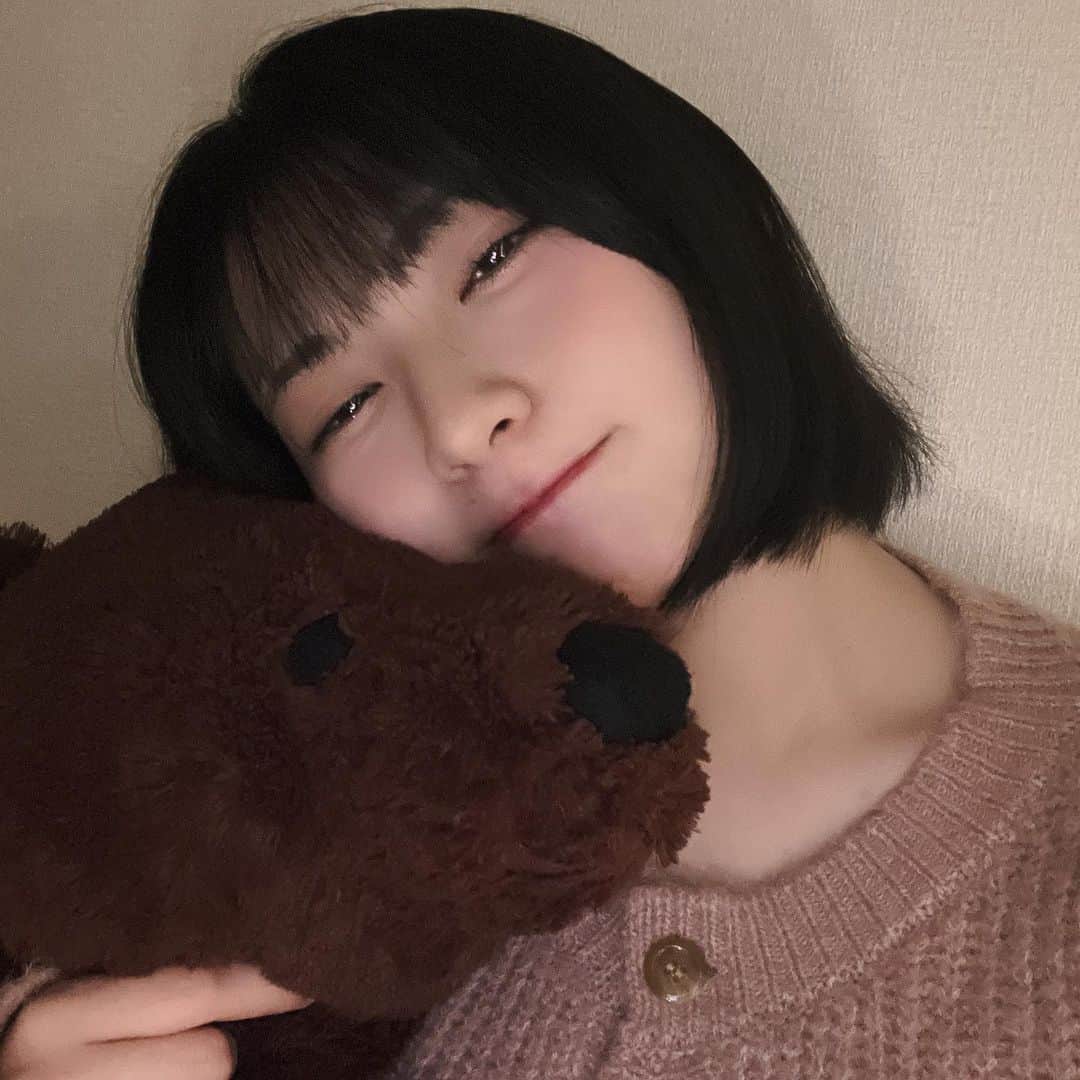 桜ひなのさんのインスタグラム写真 - (桜ひなのInstagram)「いつも一緒に寝ていただいてるくまさん🧸 ⁡  ⁡ ⁡  #kawaii  #cute  #lovely  #bear  #くま  #ぬいぐるみ」10月20日 22時09分 - hinano_sakura_official