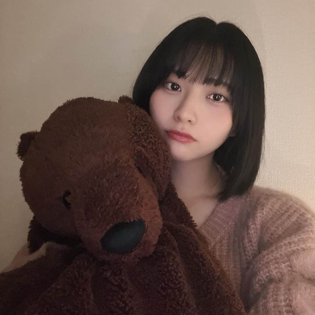 桜ひなののインスタグラム：「いつも一緒に寝ていただいてるくまさん🧸 ⁡  ⁡ ⁡  #kawaii  #cute  #lovely  #bear  #くま  #ぬいぐるみ」