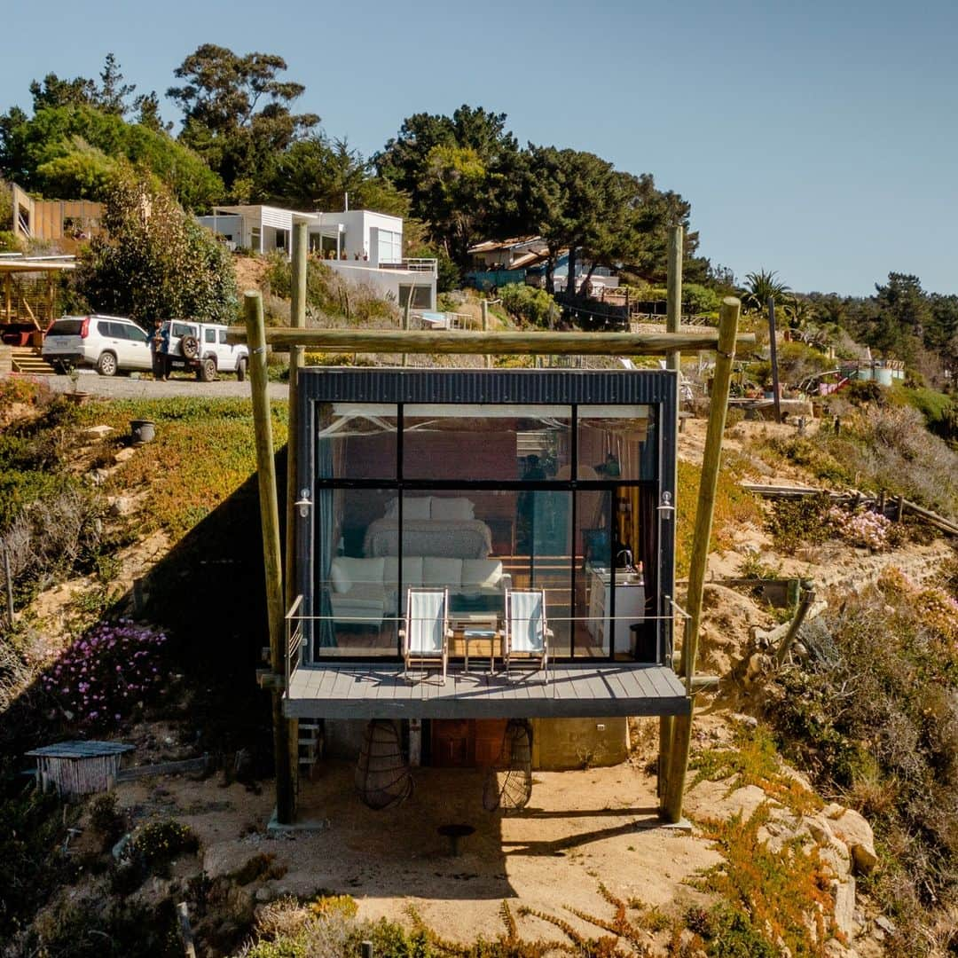 Airbnbさんのインスタグラム写真 - (AirbnbInstagram)「Save us a seat down by the water.  🏡 Punta Quintay 📍 Valparaiso, Chile」10月20日 22時16分 - airbnb