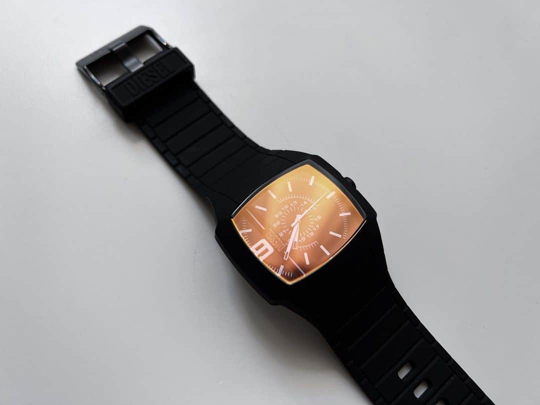 石川文菜のインスタグラム：「お気に入りに加わったDIESELの腕時計⌚️✨  #DIESEL #腕時計」